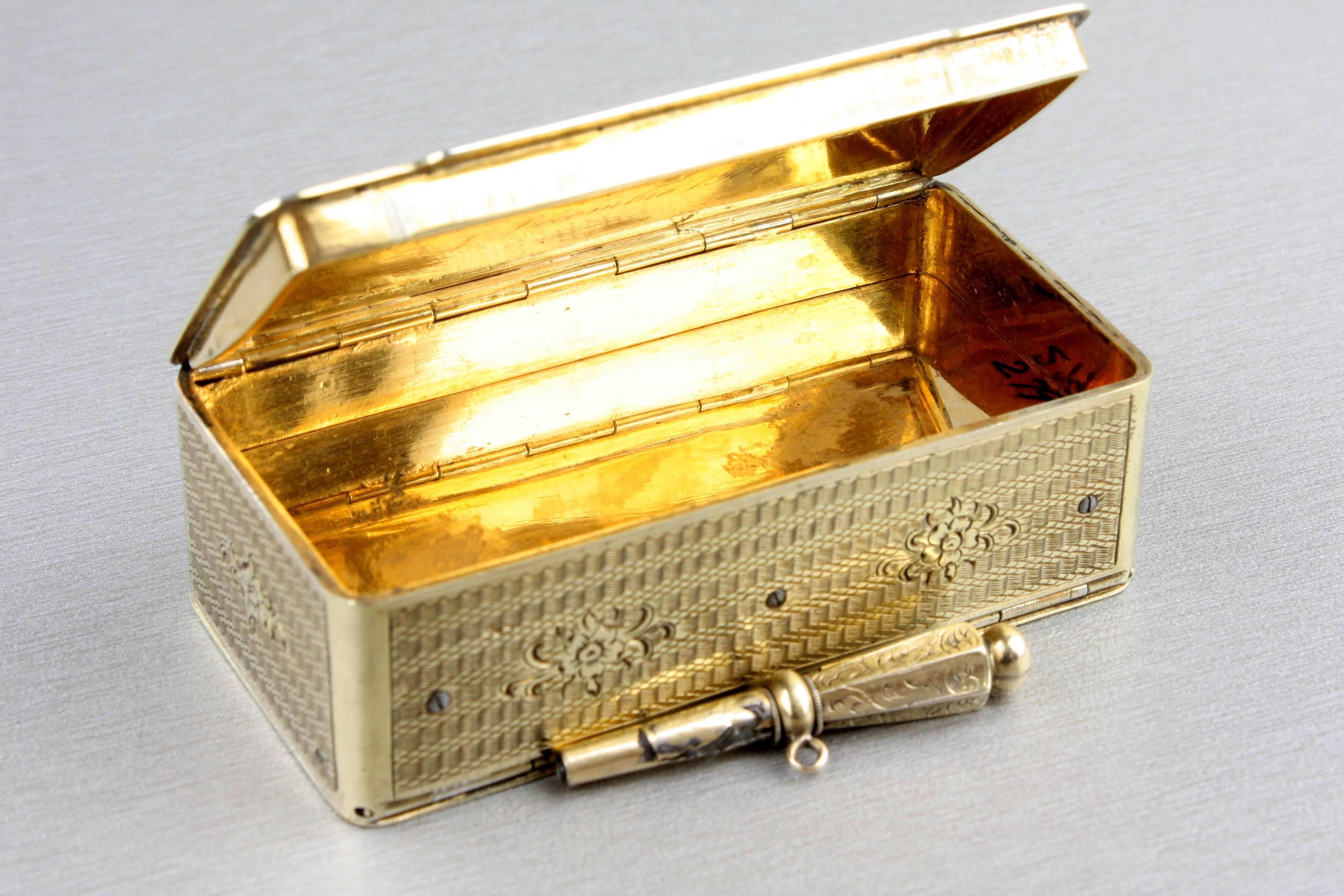 Antique Silver-Gilt Skeleton-Escapement Timepiece Snuffbox 4