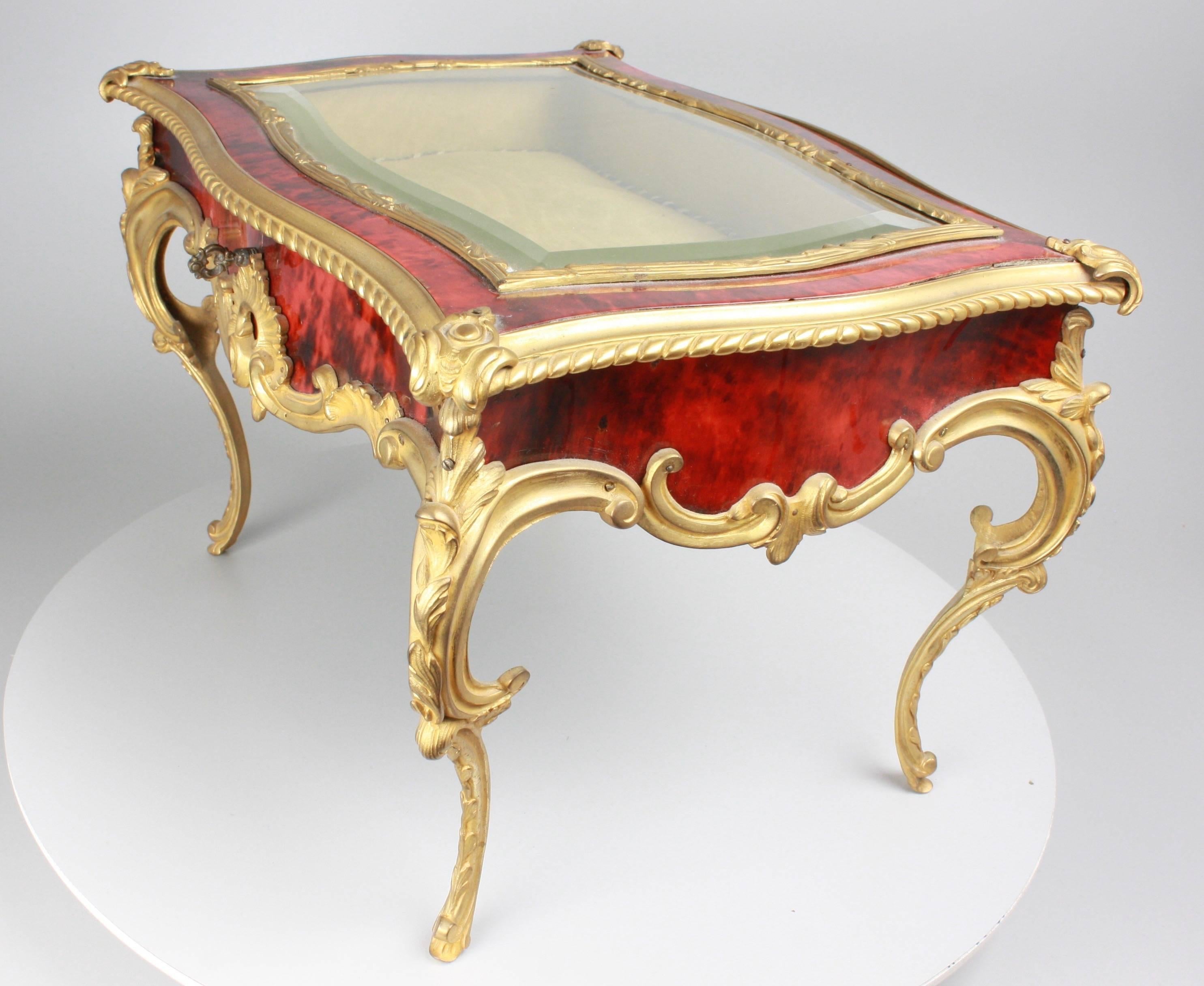 Grand Tour Mid-19th Century Faux Tortoiseshell and Ormolu Tabletop Vitrine, circa 1860 For Sale