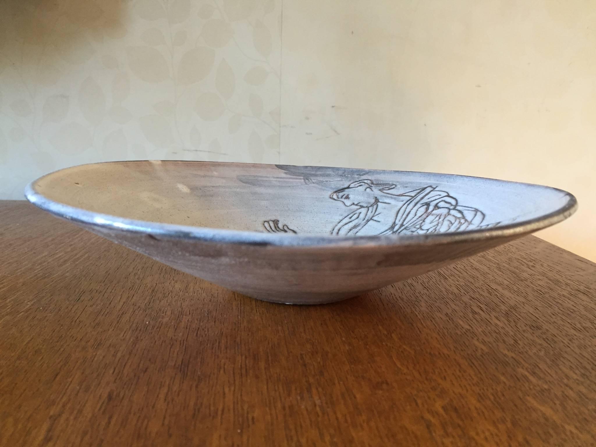 French Roger Capron Vallauris Early Period Classical Dish with Sgraffito Work For Sale