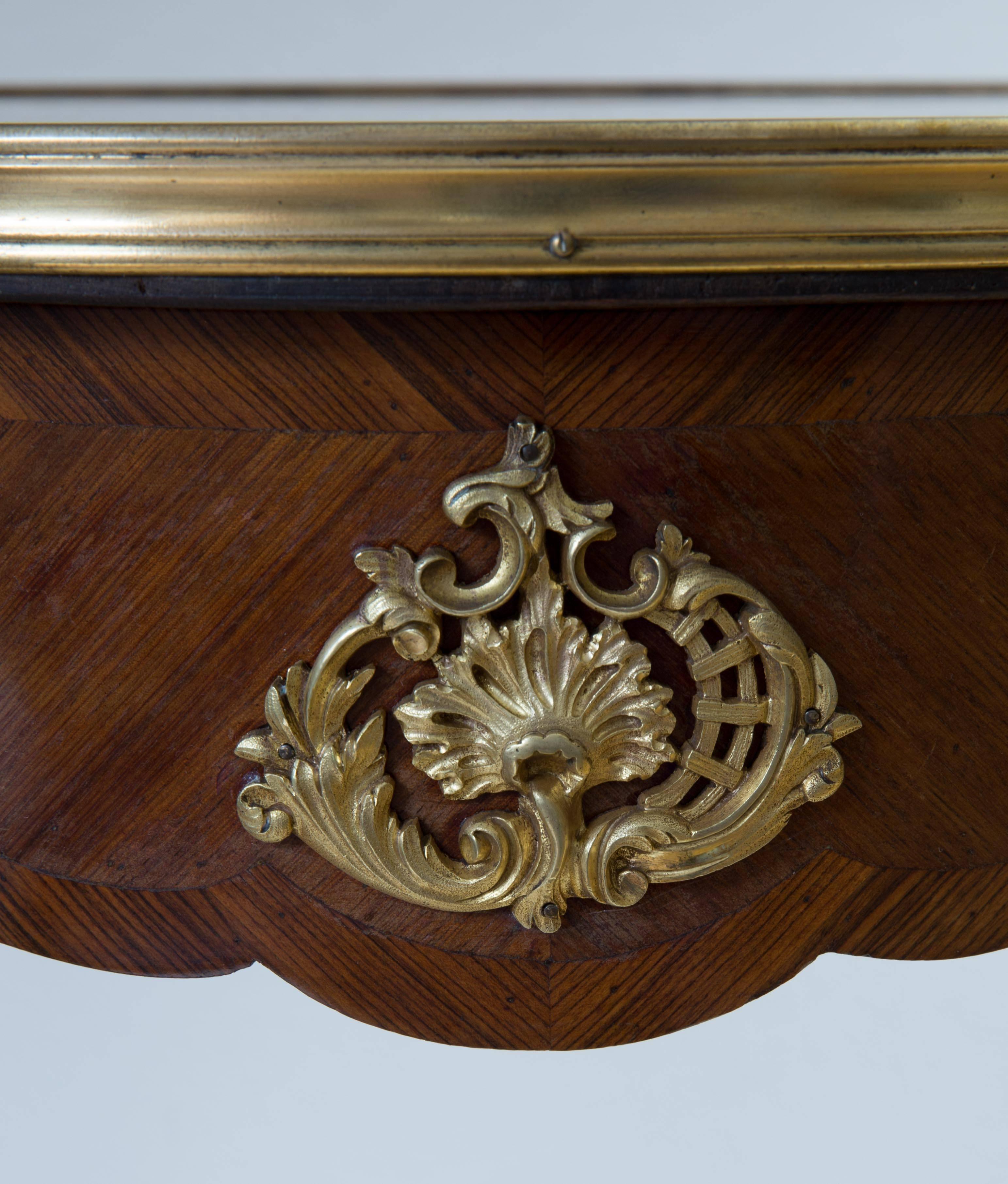 Bronze Guéridon Side Table French Rococo, Louis XVI style, gilded bronzes, marble top