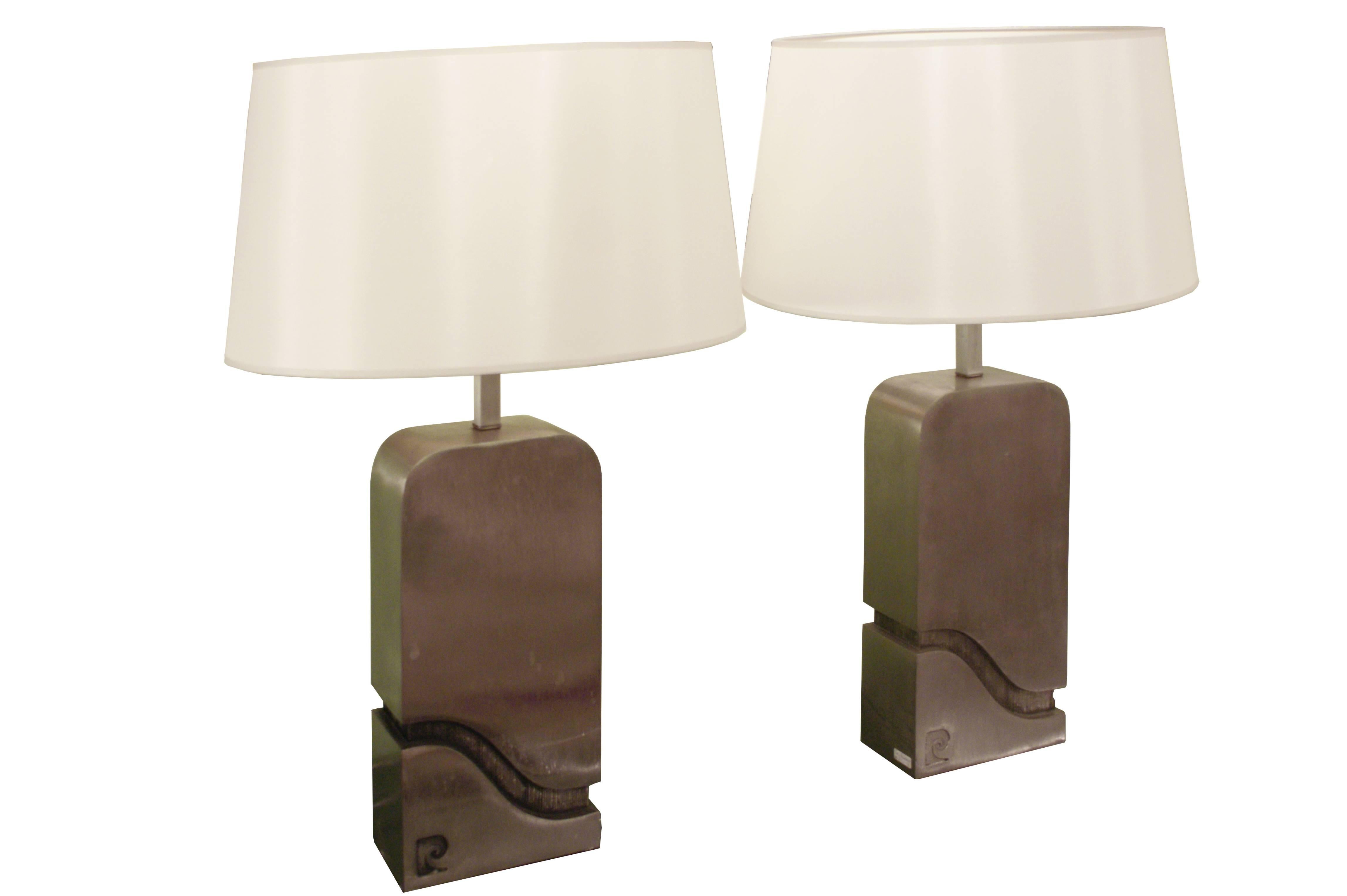 Pierre Cardin, Pair of Mid-Century Modern French Iron Table Lamp, 1970 For Sale 4