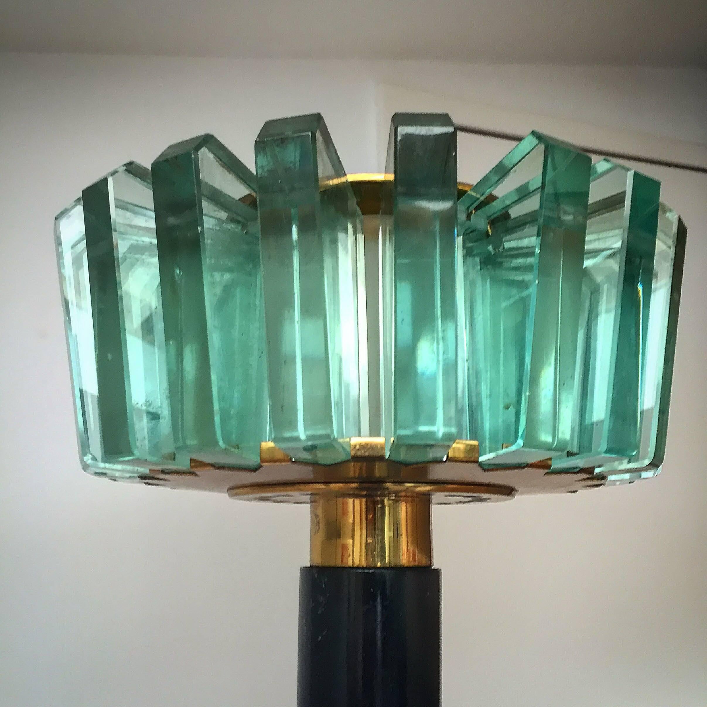 Pair of Fontana Arte Modern Glass Shade and Brass Italian Floor Lamps, 1960 In Excellent Condition In Milan, IT