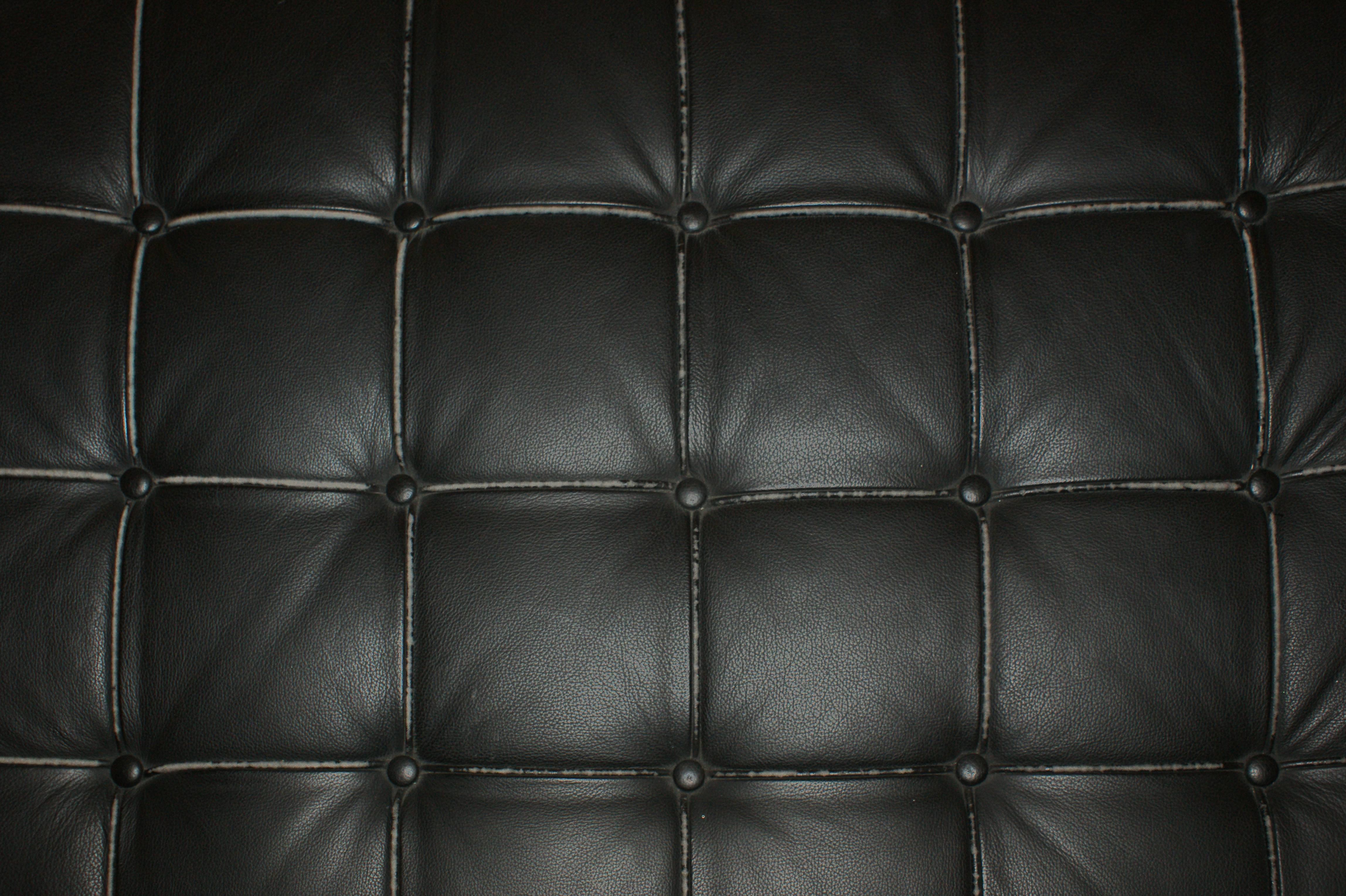 Mies Van Der Rohe, Barcelona Day Bed, Produced by Knoll, circa 1970 In Good Condition In Milan, IT