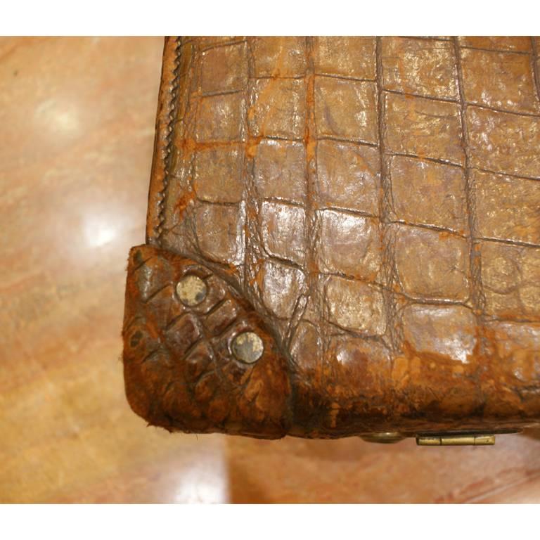 Mid-20th Century Big Crocodile Suitcase, Brown Leather, Metal Decoration, England, 1930 For Sale