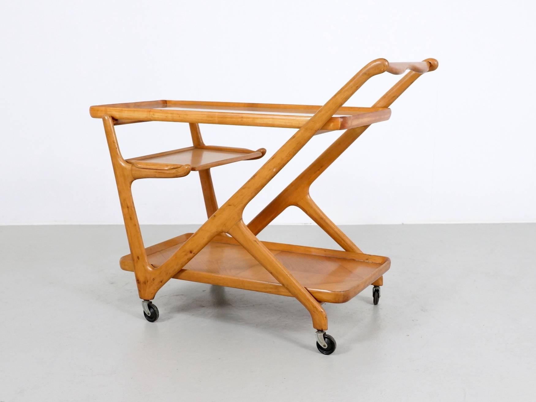 Mid-Century Modern Light Walnut Cesare Lacca Tea Trolley Cart, 1950s For Sale