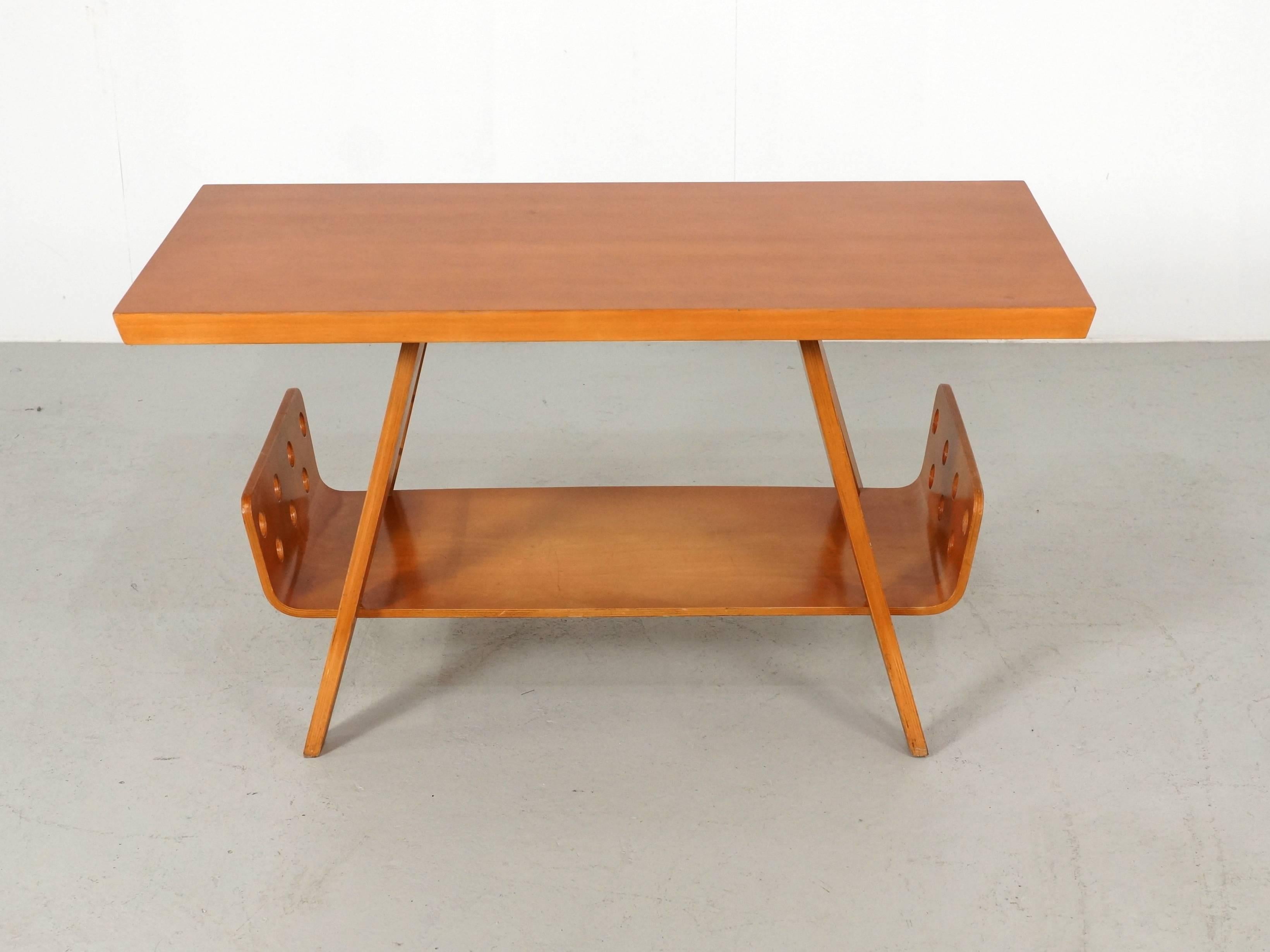 1950s Dutch Coffee Table by Cor Alons for Gouda Den Boer In Good Condition For Sale In 's Heer Arendskerke, NL