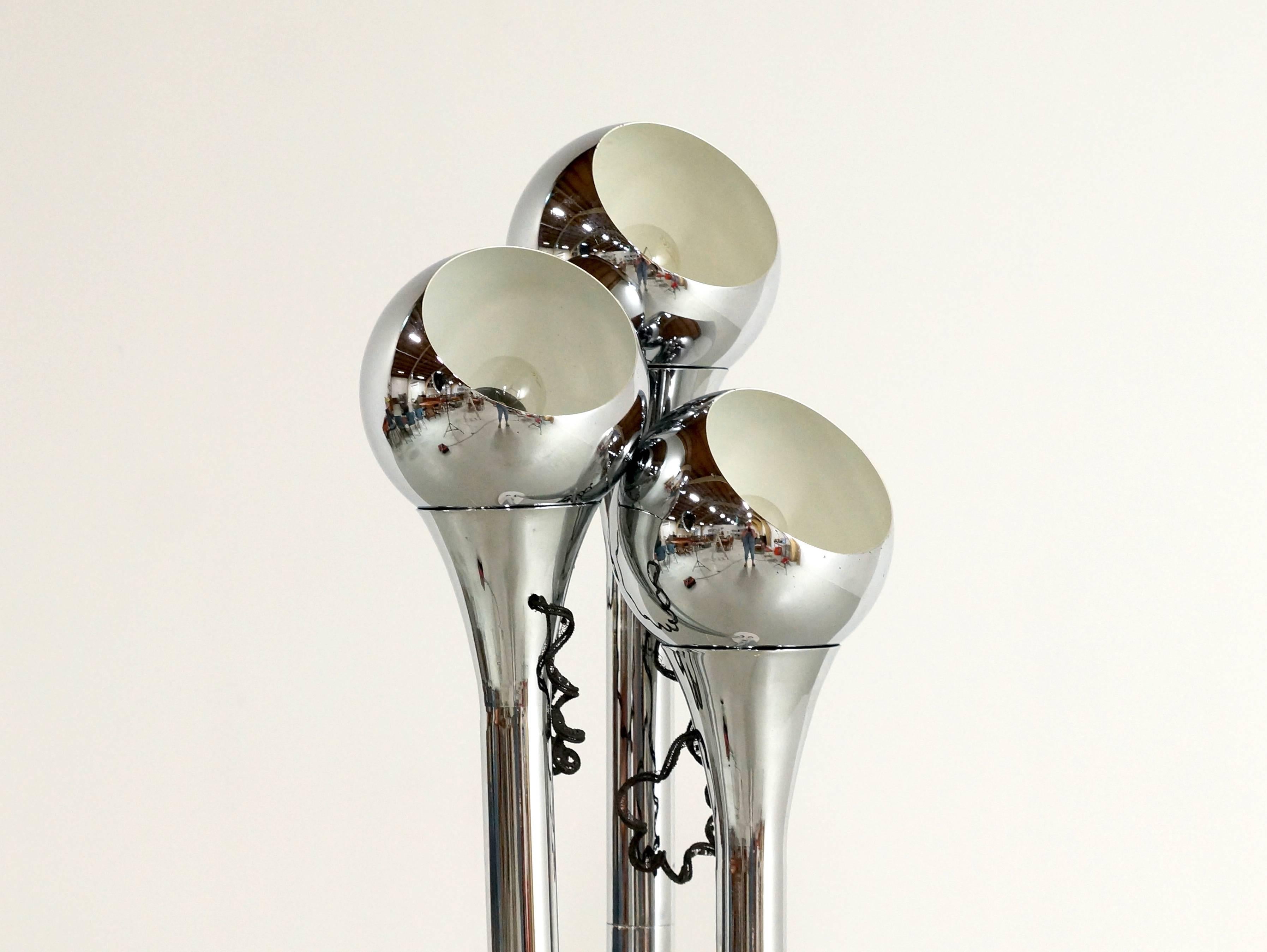 Mid-Century Modern Reggiani Floor Lamp with Three Chrome Spots on a White Base For Sale