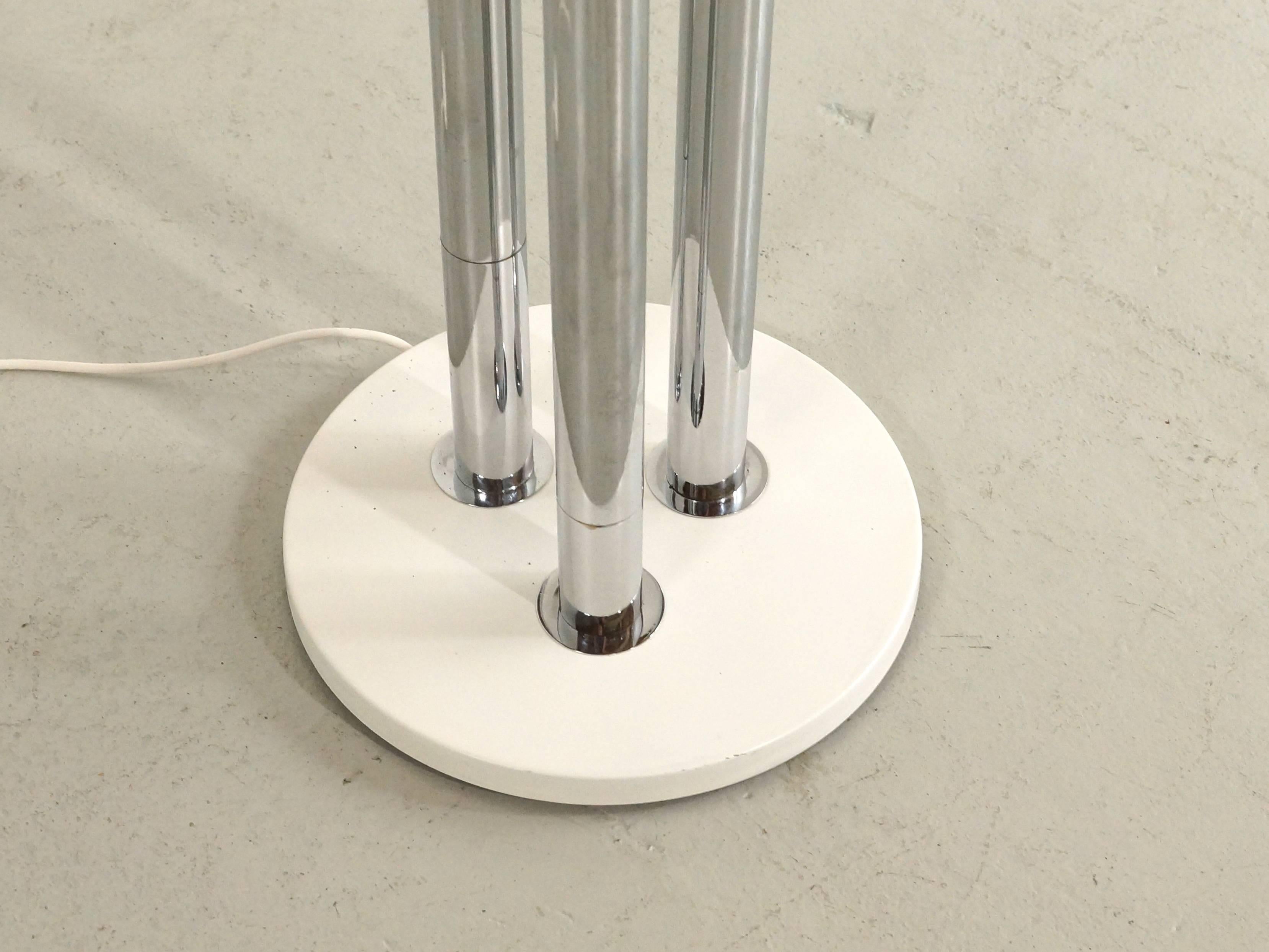 Metal Reggiani Floor Lamp with Three Chrome Spots on a White Base For Sale
