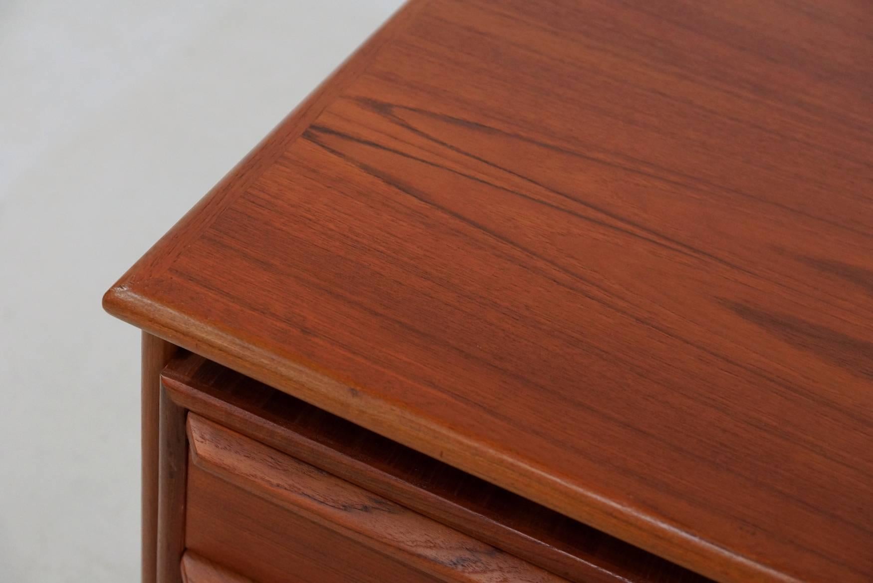 Danish Teak Desk by G.v. Gasvig for G.V. Møbler, 1960s 4