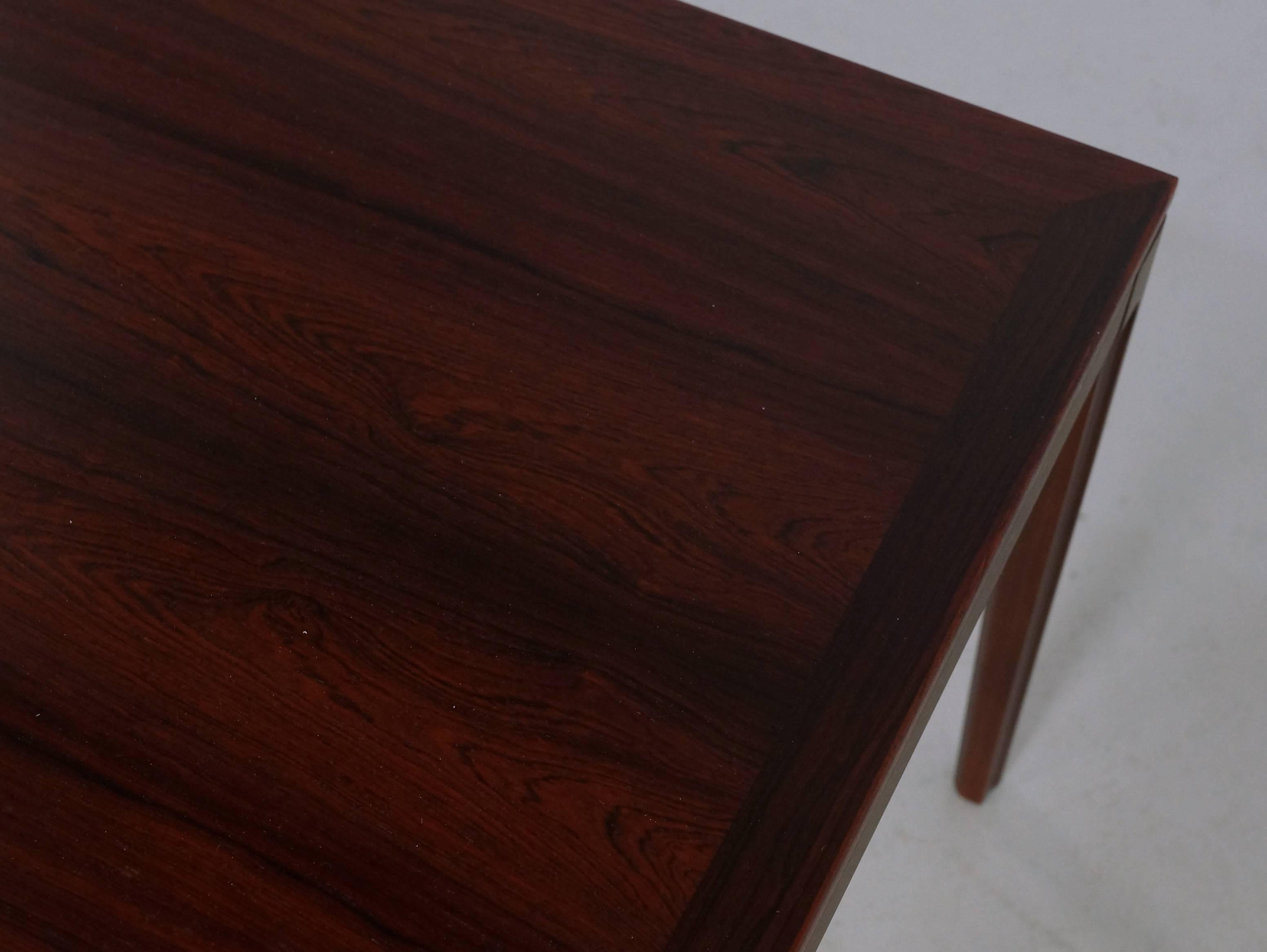 Mid-Century Modern Superb Rectangular Mahogany Coffee Table For Sale