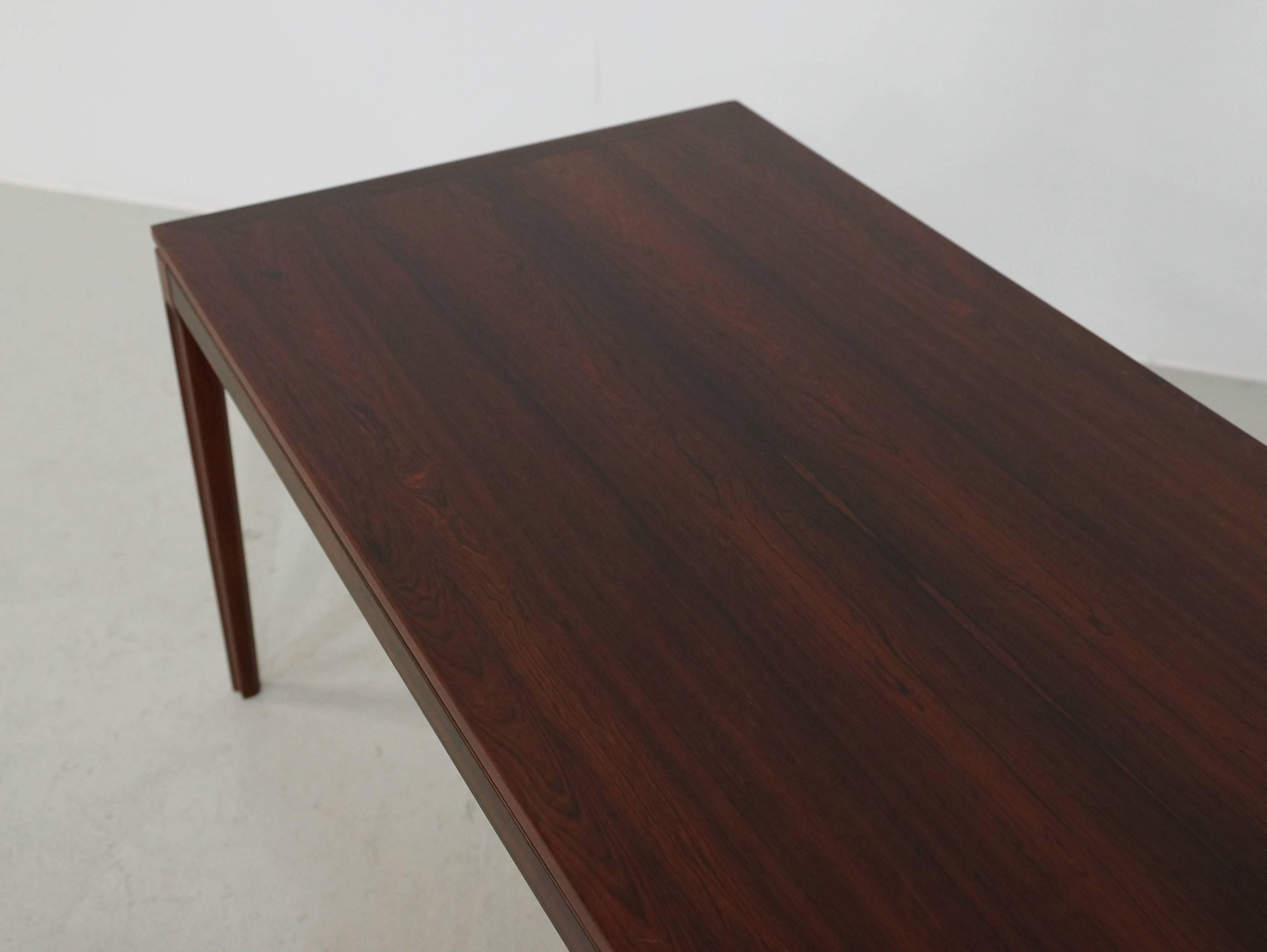 Superb Rectangular Mahogany Coffee Table In Good Condition For Sale In 's Heer Arendskerke, NL