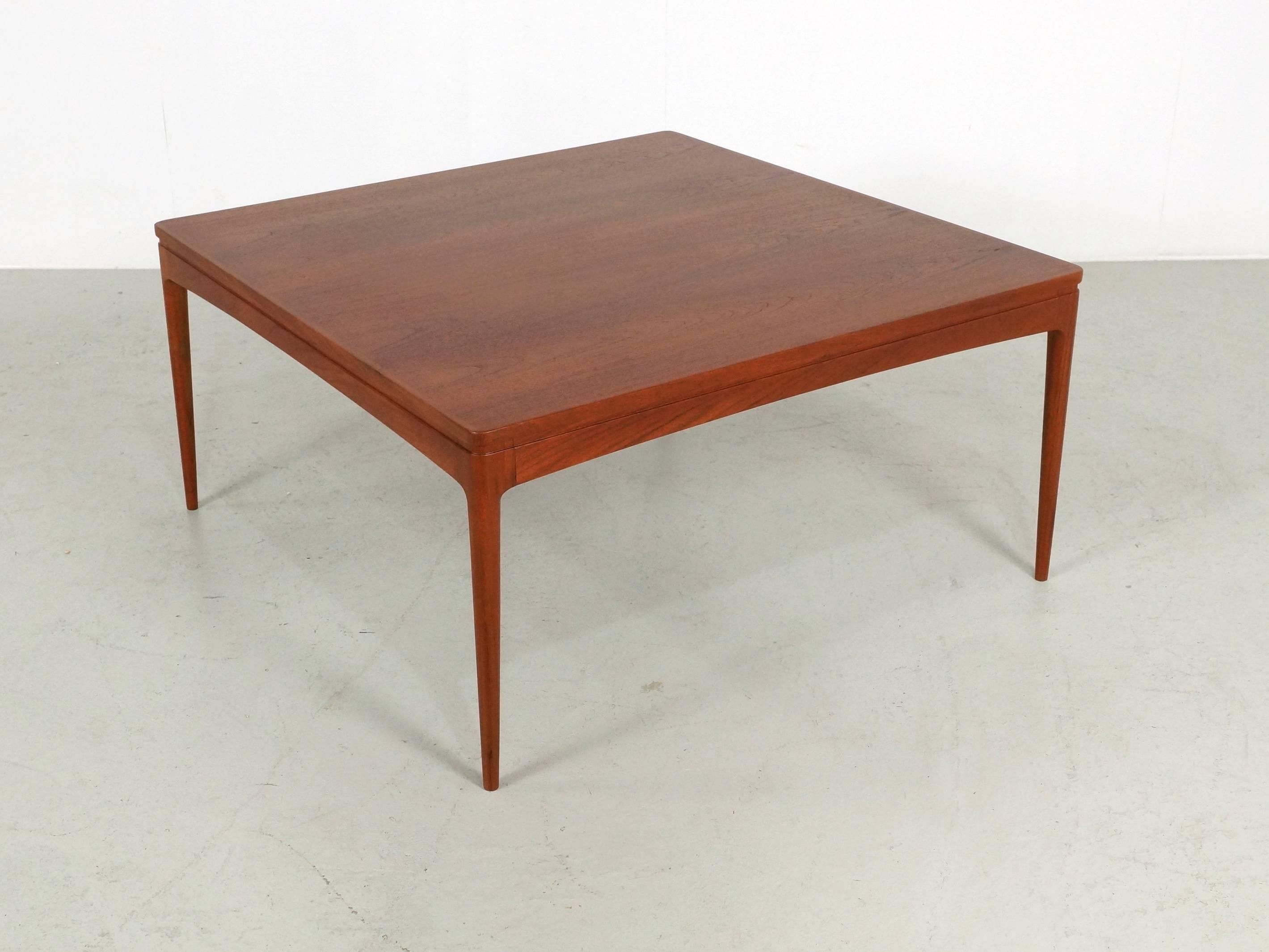 Beautiful Danish Teak Square Coffee Table In Good Condition For Sale In 's Heer Arendskerke, NL