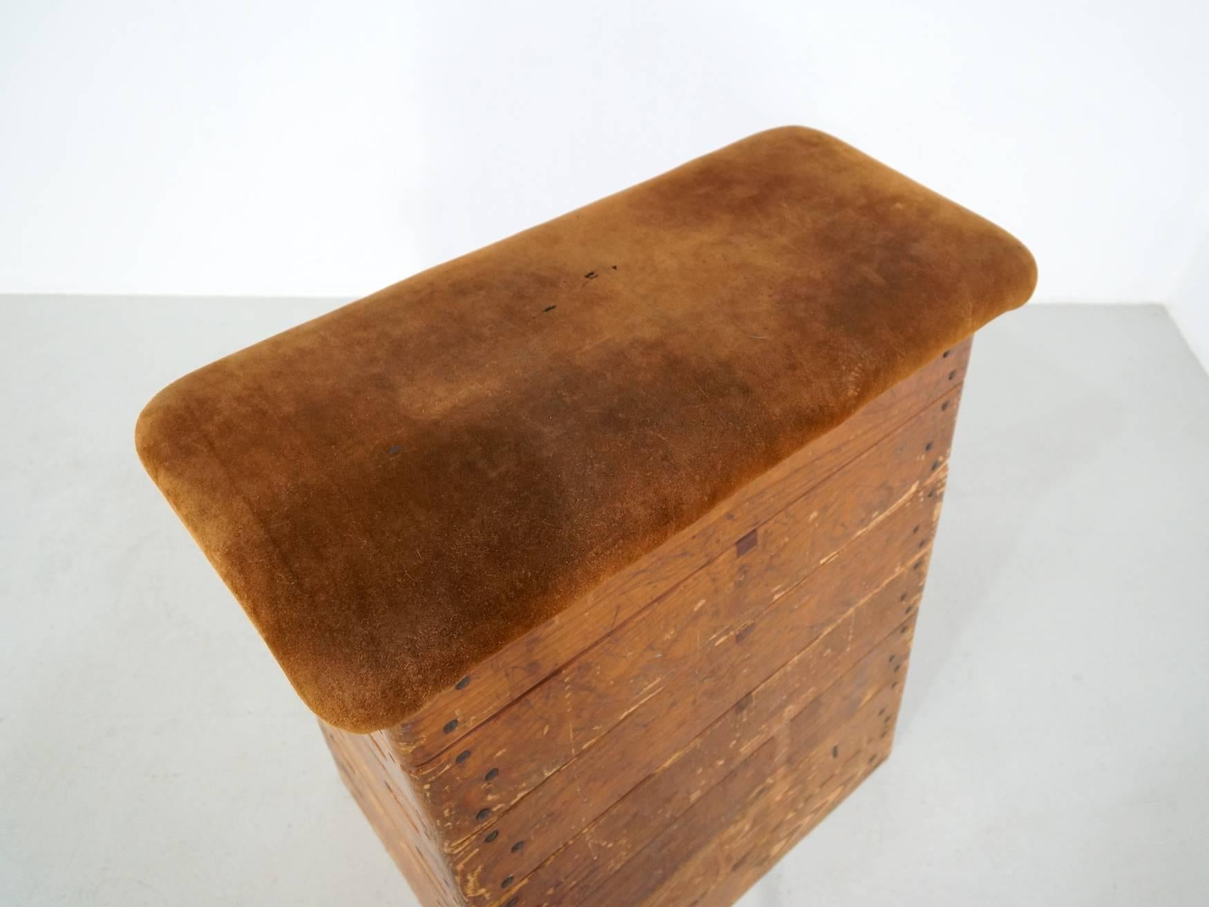 Wood and Suede Gymnastic Jump Box, 1960s For Sale 2