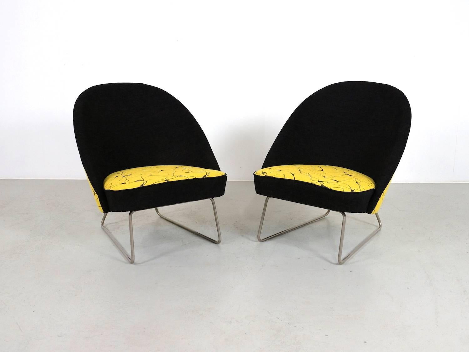 Mid-Century Modern Ultra Rare Yellow and Black Upholstered Artifort 115 by Theo Ruth, 1958 For Sale