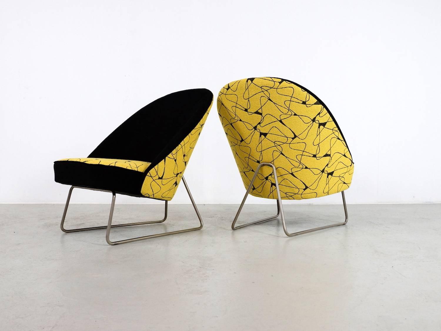 Ultra Rare Yellow and Black Upholstered Artifort 115 by Theo Ruth, 1958 For Sale 4