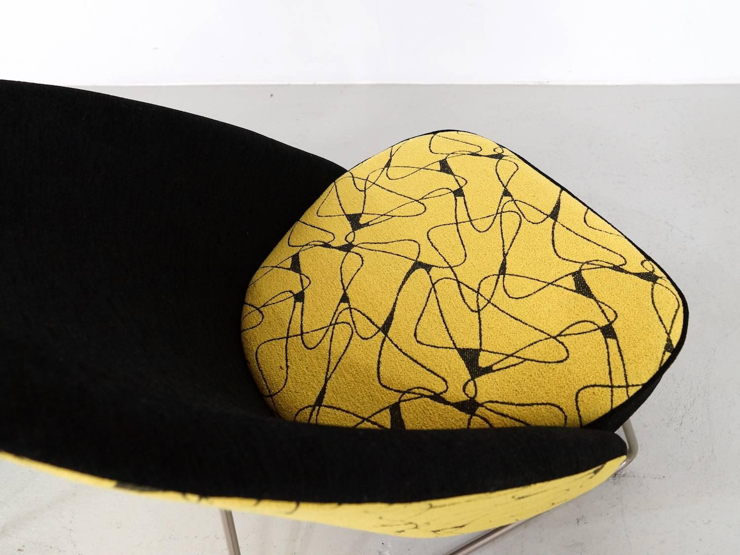 Ultra Rare Yellow and Black Upholstered Artifort 115 by Theo Ruth, 1958 For Sale 3