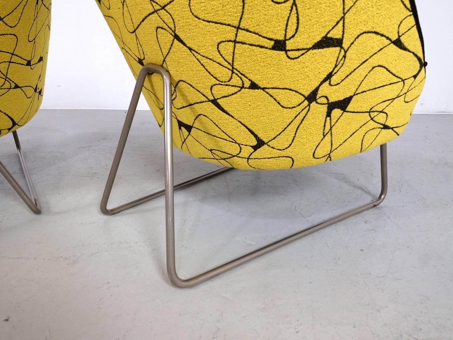 Ultra Rare Yellow and Black Upholstered Artifort 115 by Theo Ruth, 1958 For Sale 2