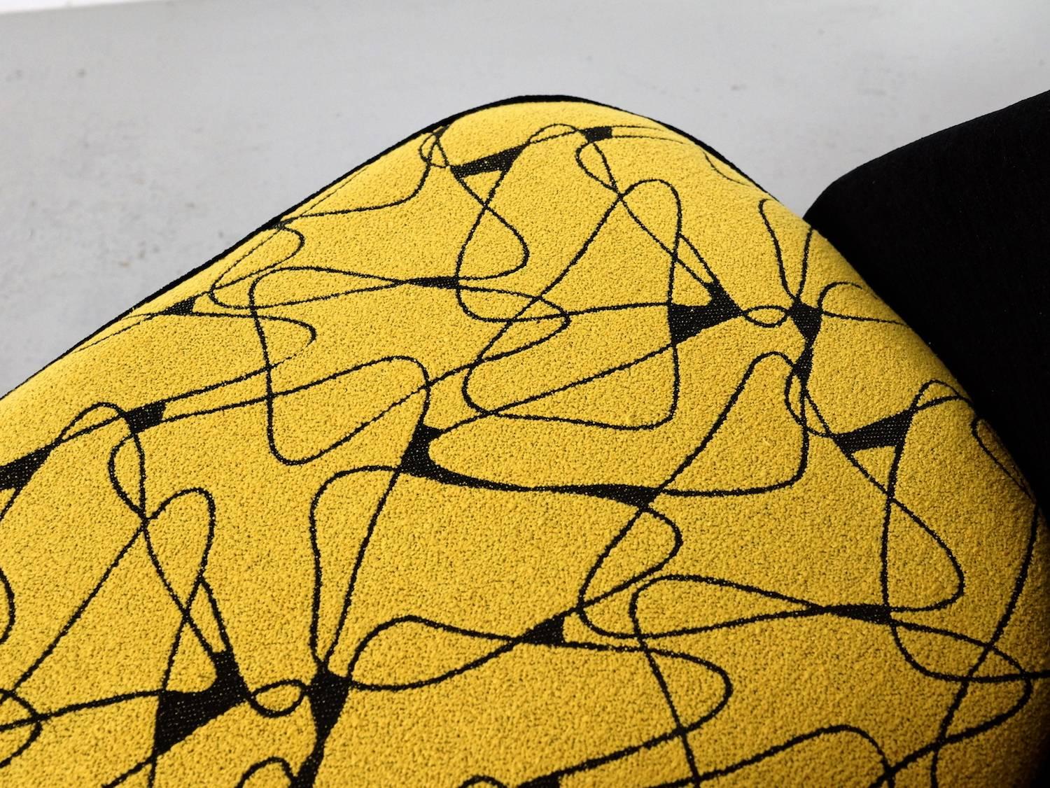 Ultra Rare Yellow and Black Upholstered Artifort 115 by Theo Ruth, 1958 For Sale 1