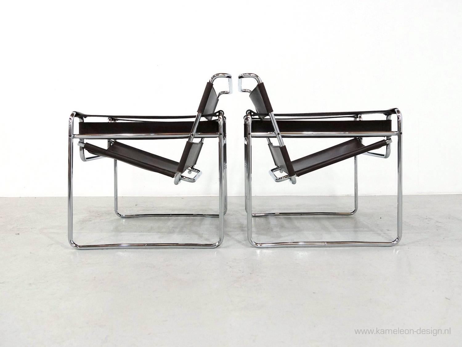 Bauhaus Pair of Deep Brown Leather Wassily Chairs, Marcel Breuer for Gavina, 1970s