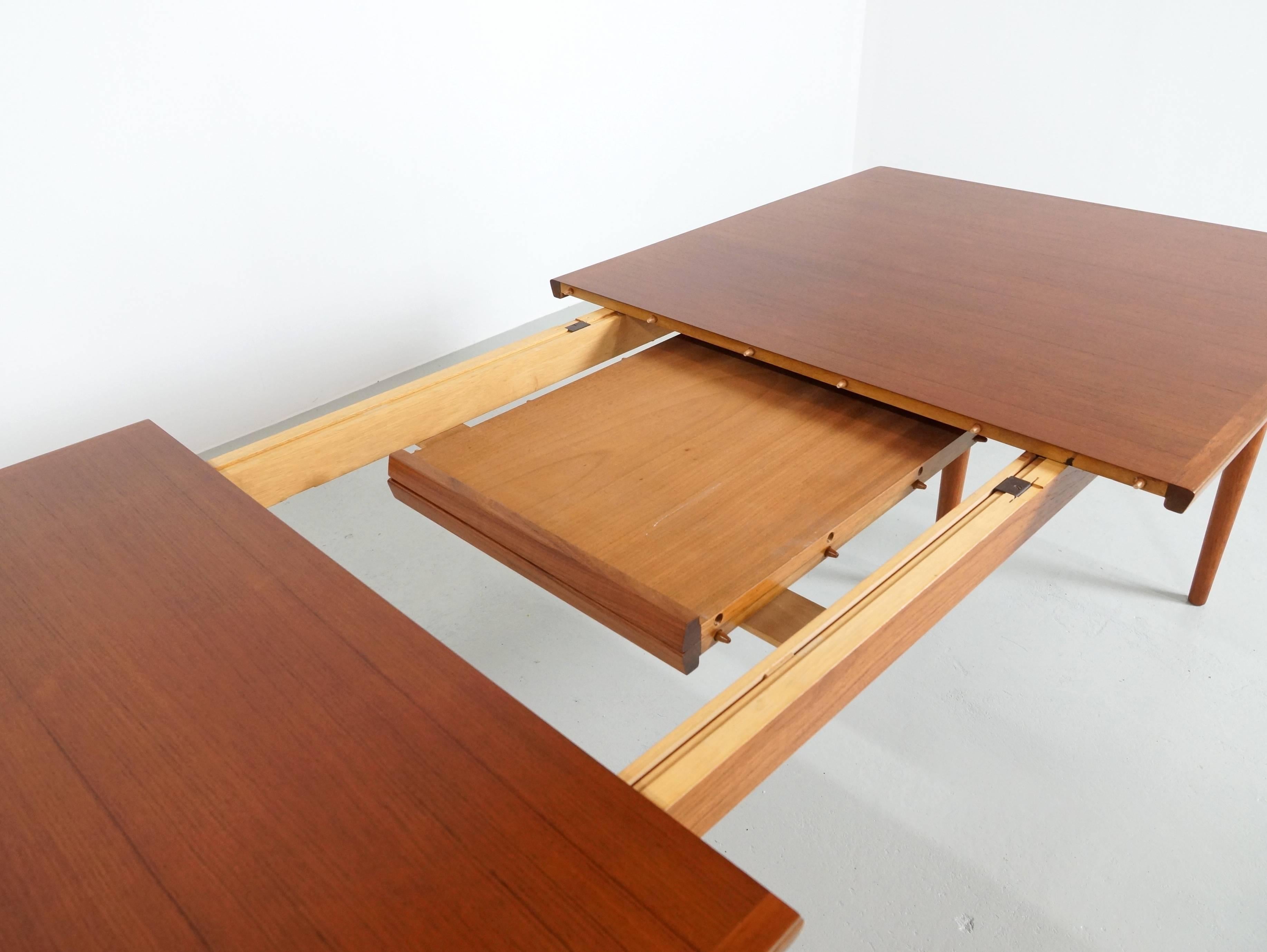 Six Legged Extendable Dining Table by Arne Vodder for Sibast, 1960s 2