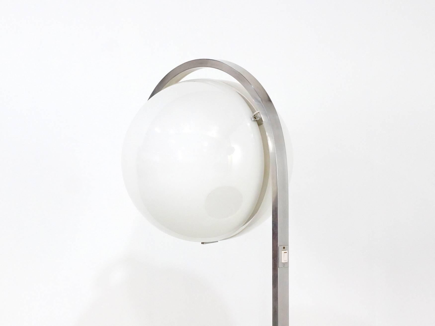 Acrylic Globe Floor Lamp on Carrera Marble Base, Italian, 1960s For Sale 3