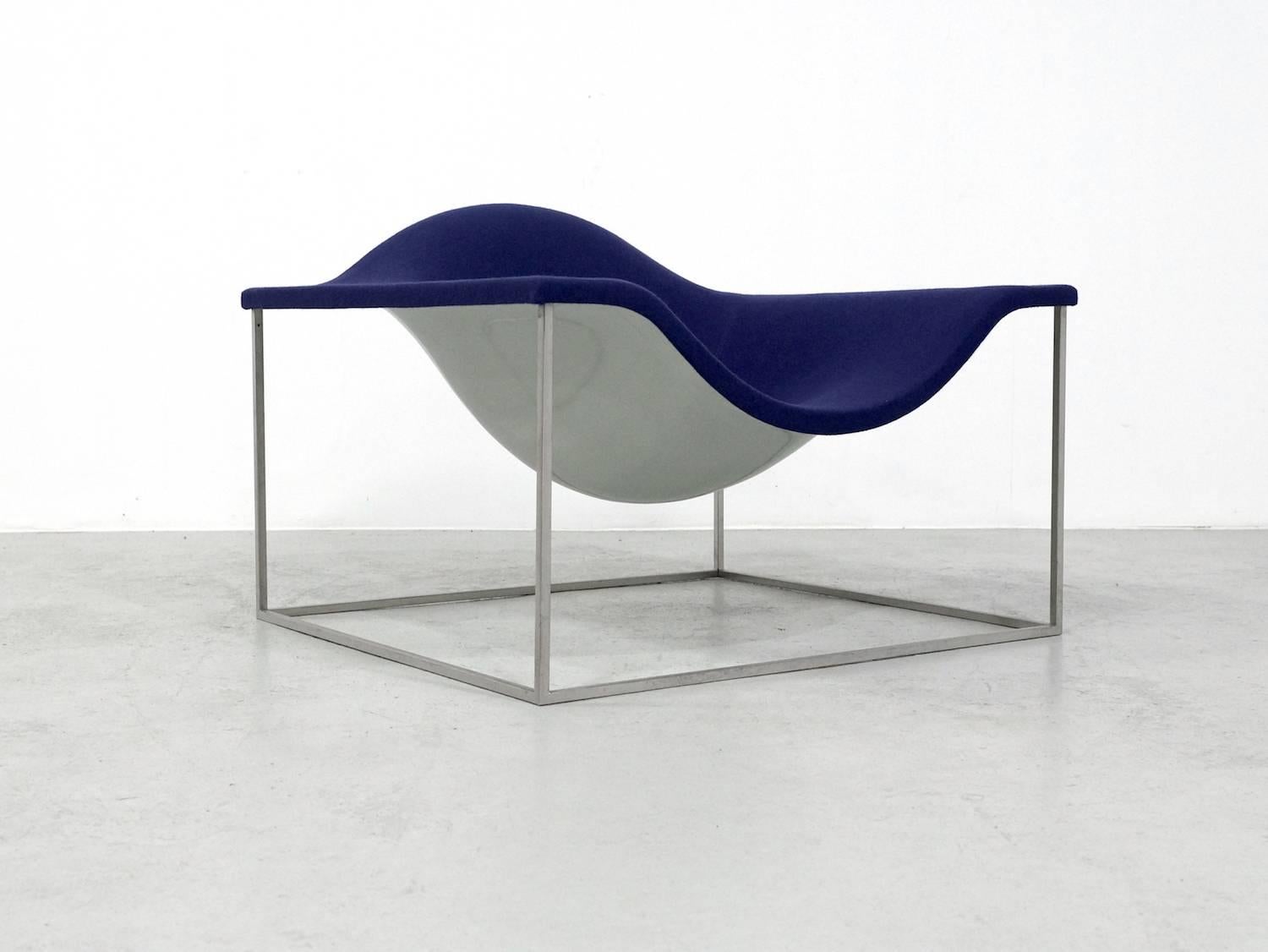This is a masterpiece in Minimalist designed in 2002 for Cappellini, this piece went more for Space Age minimalism. It is a Minimalistic and out-of-the-box thinking that Jean-Marie Massaud’s designed this super minimalistic armchair with polished