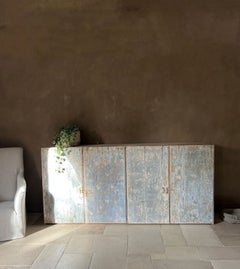 Credenza con ante di recupero del XVIII secolo