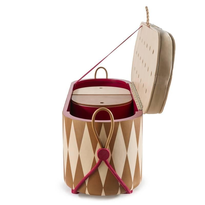 Italiano Wunderbrust, Cassapanca delle meraviglie in pelle e Wood-Ottomana in vendita