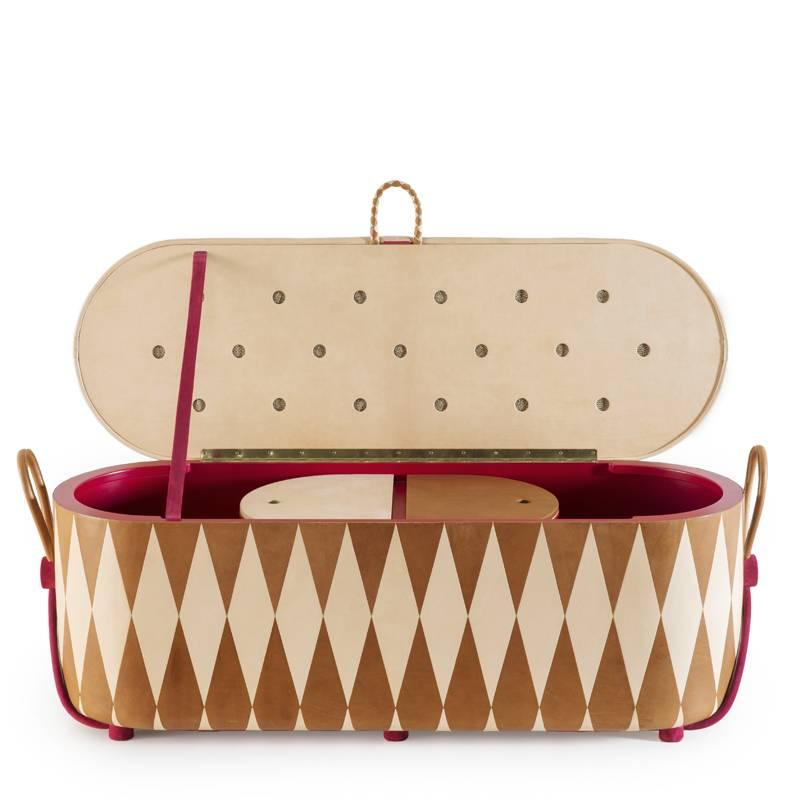Per Operæ - Independent design festival ottava edizione, Secondome sotto la direzione artistica di Claudia Pignatale, presenta 