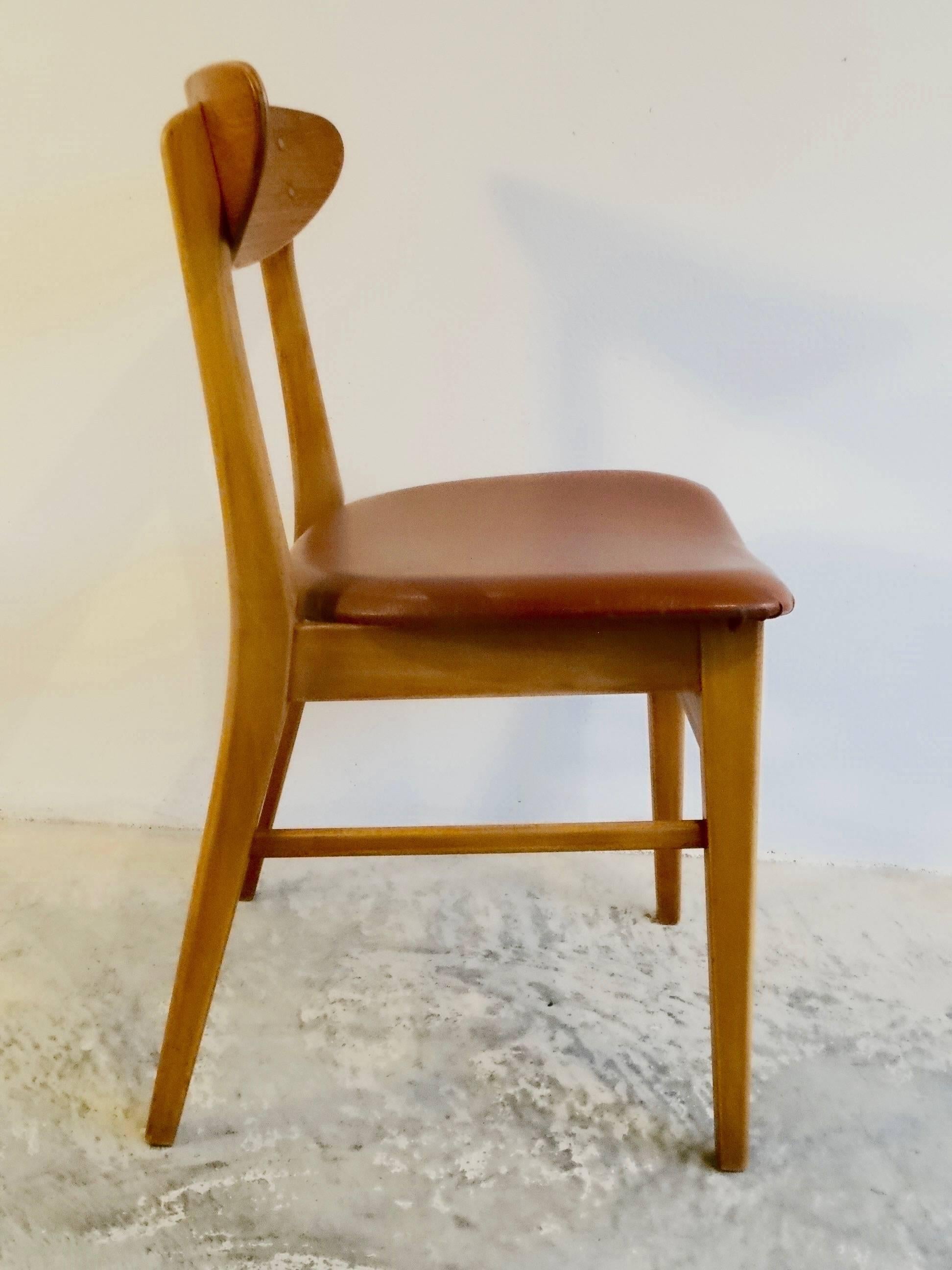 Six Dining Chairs Farstrup, Model 210 In Good Condition For Sale In Klintehamn, SE