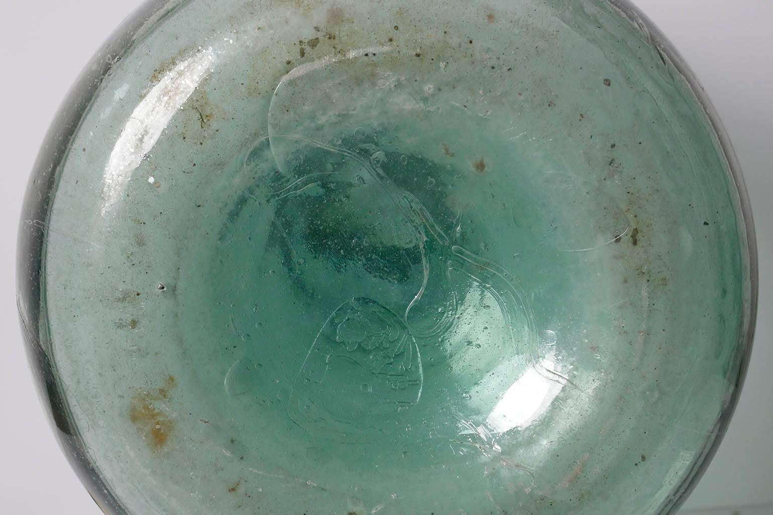 20th Century Green Handblow Glass Bottle/Demijohn from Oaxaca, Mexico In Excellent Condition In OAXACA, OAXACA