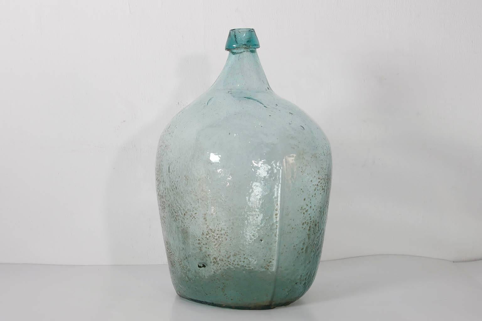 20th Century Set of Three Green Handblow Bottles or Demijohns from Oaxaca Mexico For Sale 3