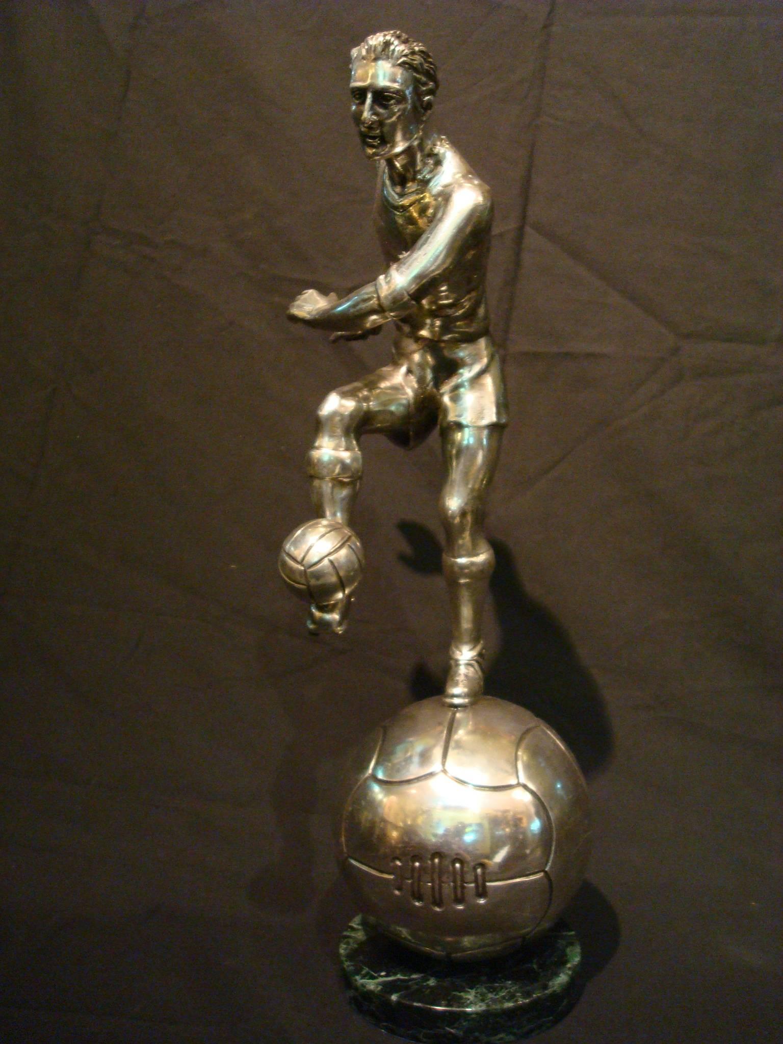 football statue