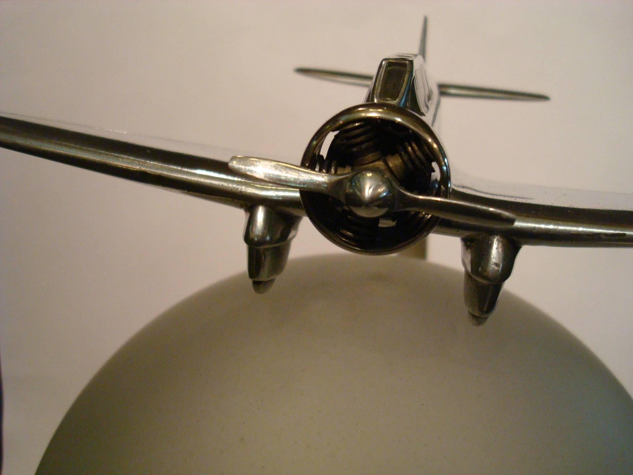 Airplane Fighter table Lamp. U.S.A., circa 1942 In Good Condition In Buenos Aires, Olivos