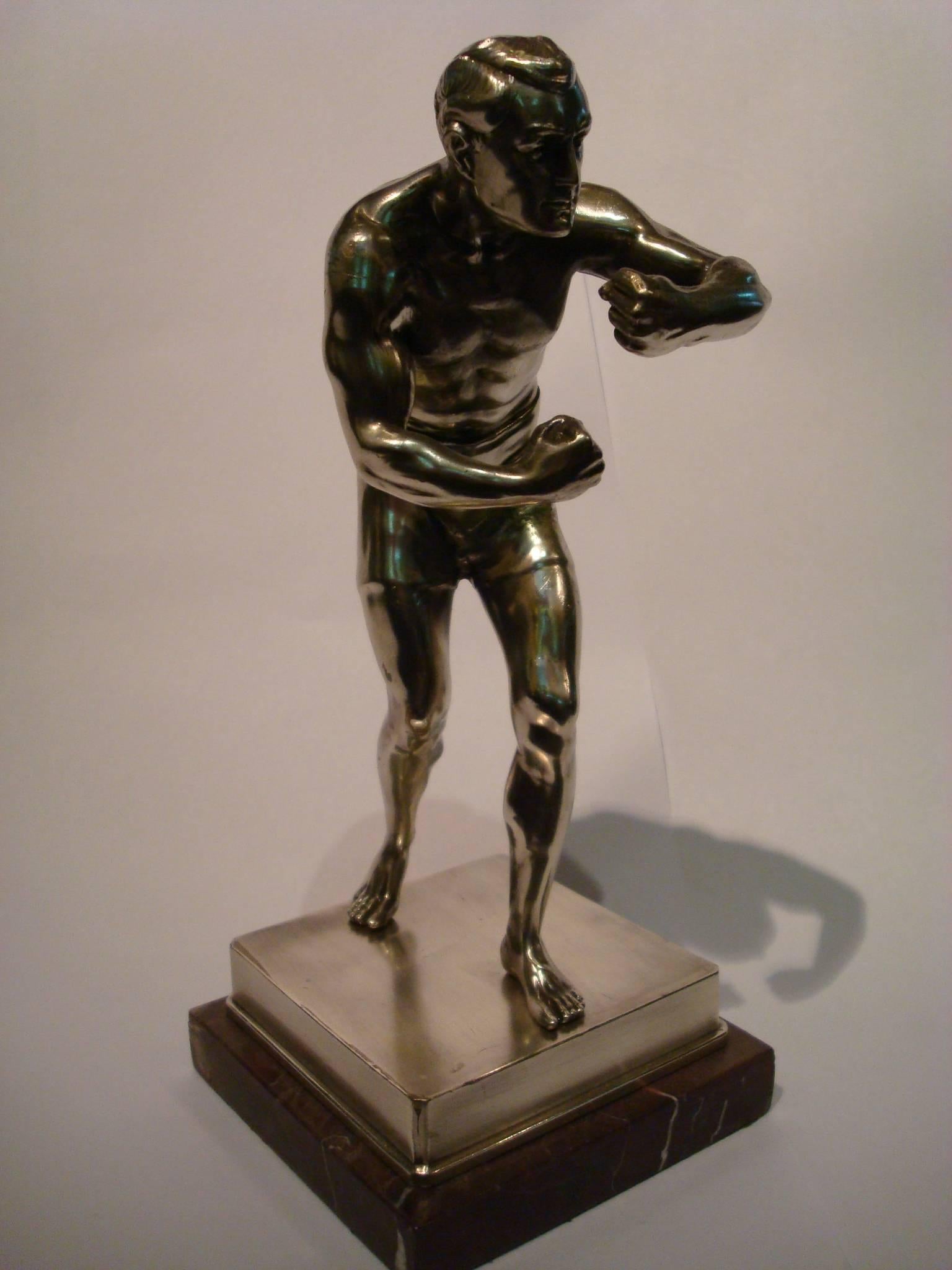 Sculptureof a  Boxer Signed Bertin, France, circa 1930 In Good Condition For Sale In Buenos Aires, Olivos
