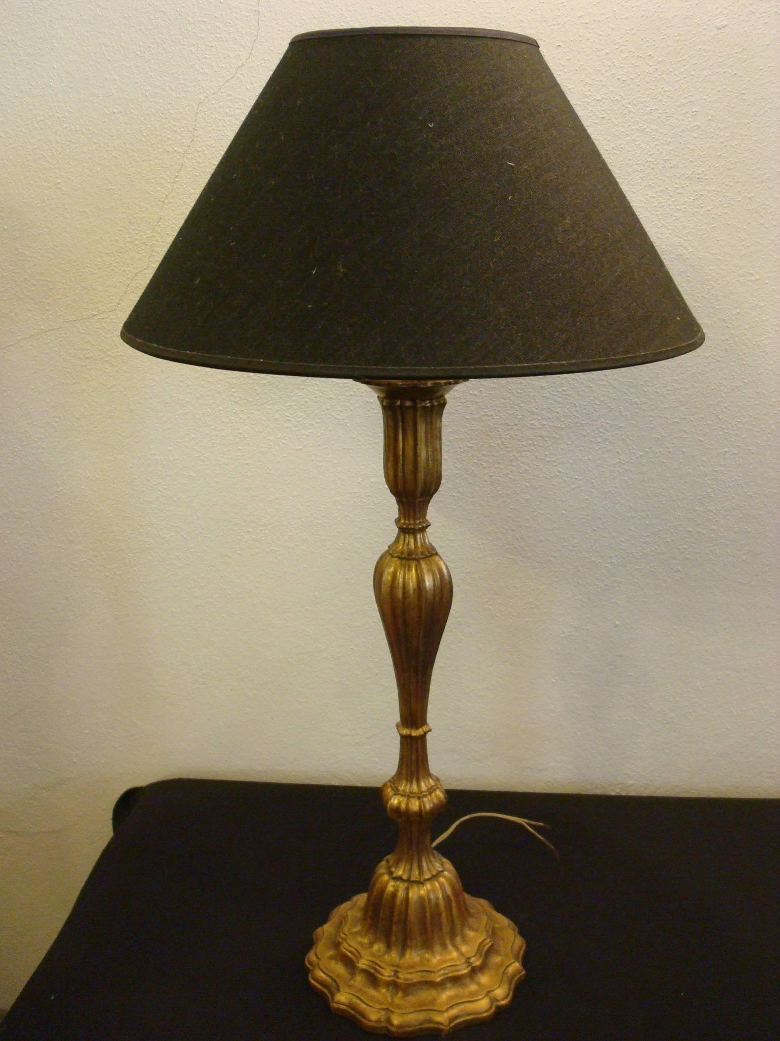 Paar Tischlampen aus vergoldetem Holz und Messing, Wiener Secession im Angebot 2