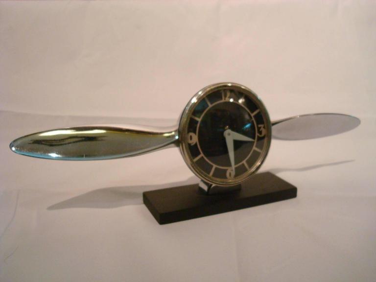 Streamline Airplane Propeller Desk Clock For Sale at 1stDibs airplane