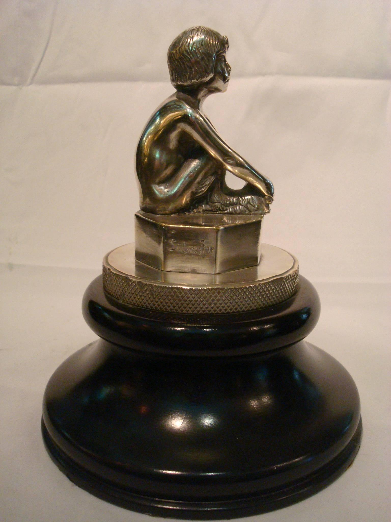Versilberter Bronze-Faun im Art déco-Stil, Car Mascot-Schmuck mit Kapuze mit Kapuze, Frankreich, 1920 1