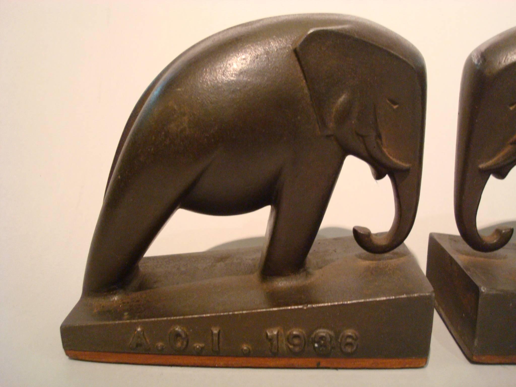 20th Century Art Deco Iron Elephant Bookends, Italy, 1936 4