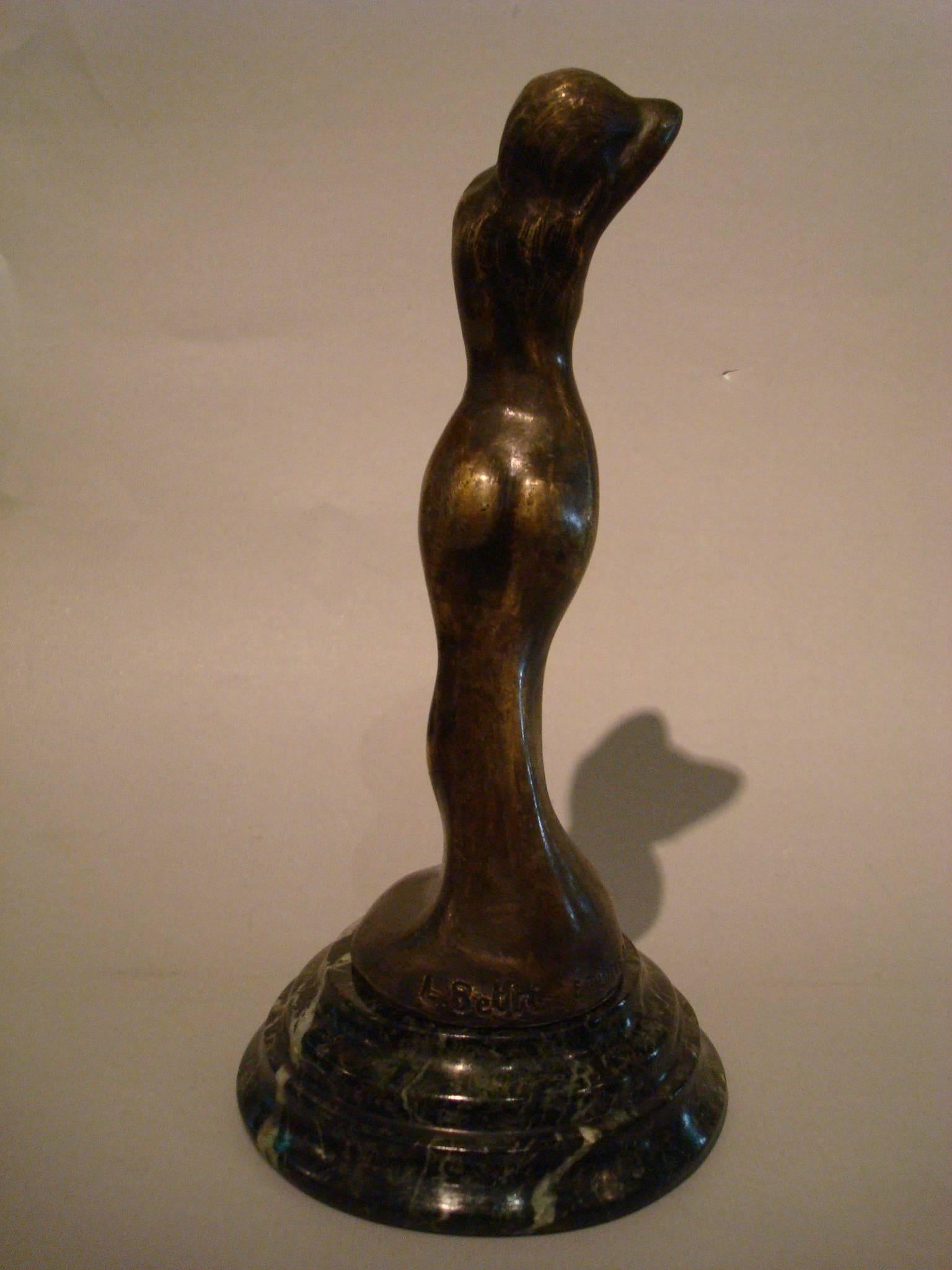 Art Deco Shy Naked Women Bronze, Briefbeschwerer, Car Mascot, Kapuze Ornament im Zustand „Gut“ im Angebot in Buenos Aires, Olivos