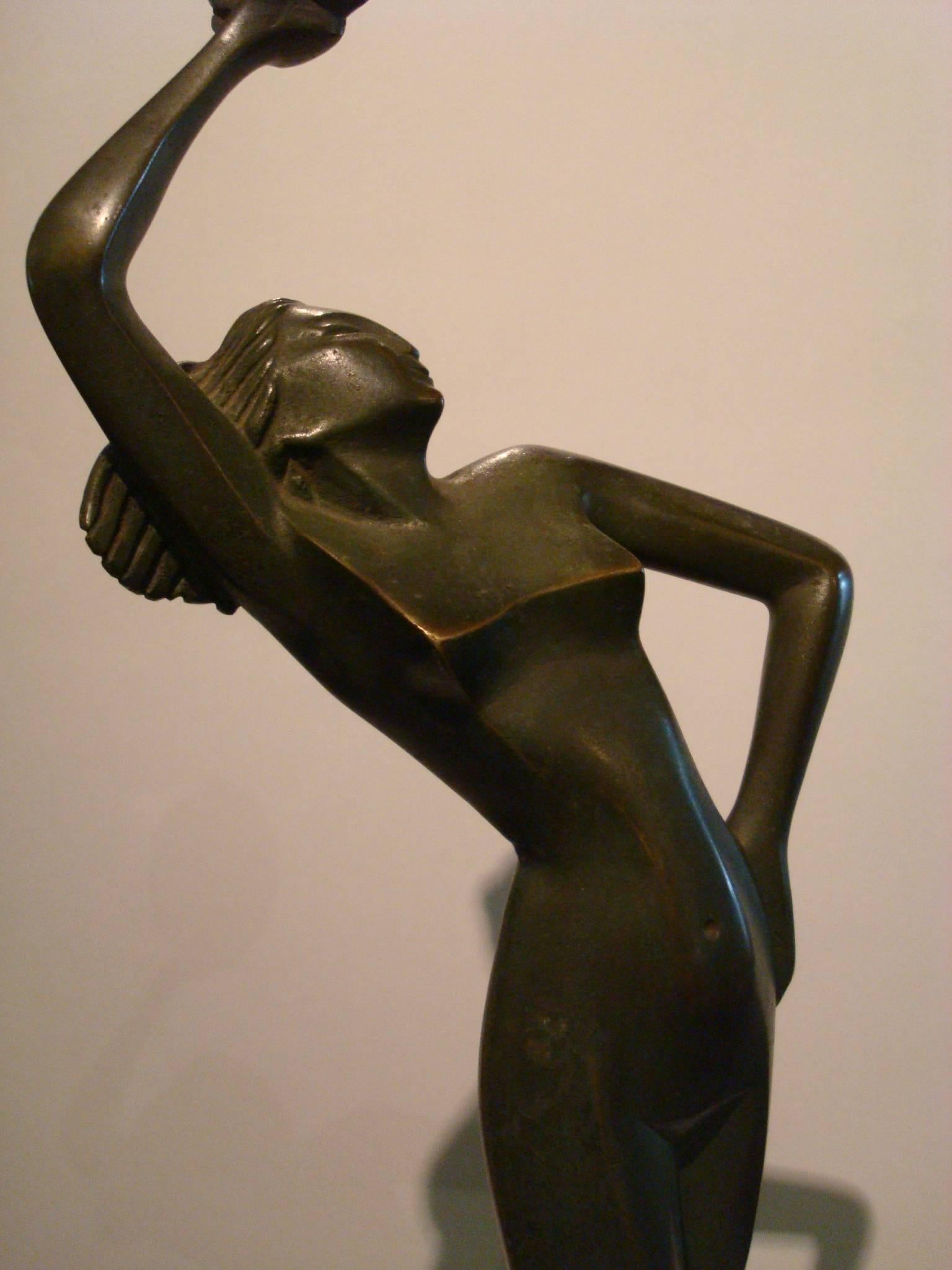 Art Deco Figure Nude Woman Dancer Bronze Sculpture - Italy In Good Condition For Sale In Buenos Aires, Olivos