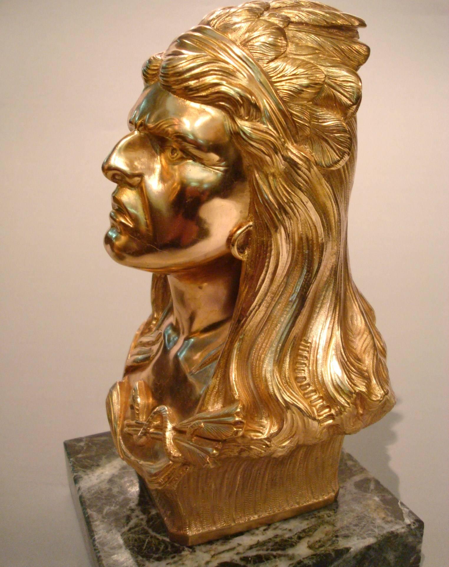 Art déco Serre-livres amérindiens nord-américains en bronze doré, France, 1920 en vente