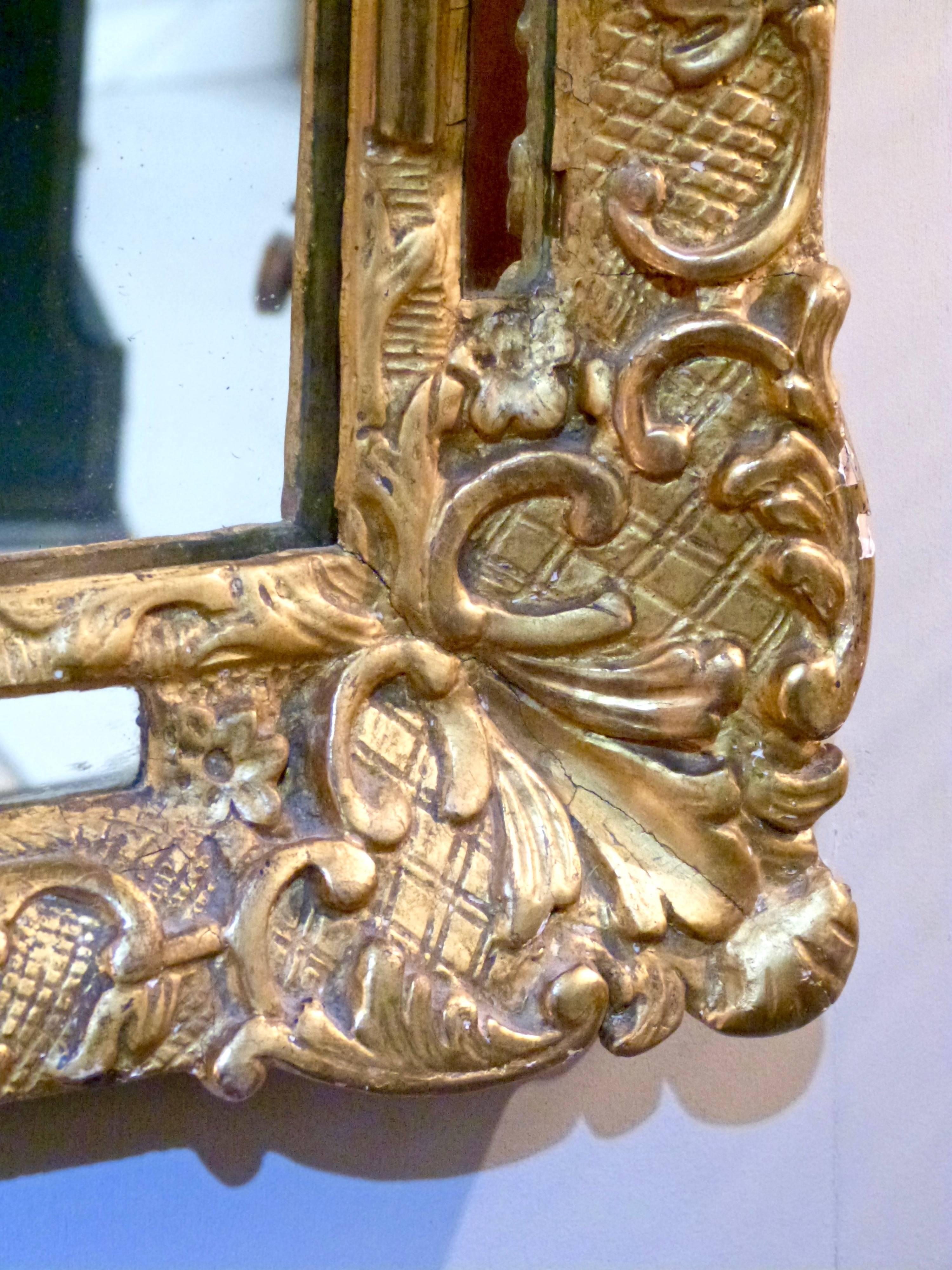 George III 18th Century Water Gilt Carved Frame Mirror For Sale