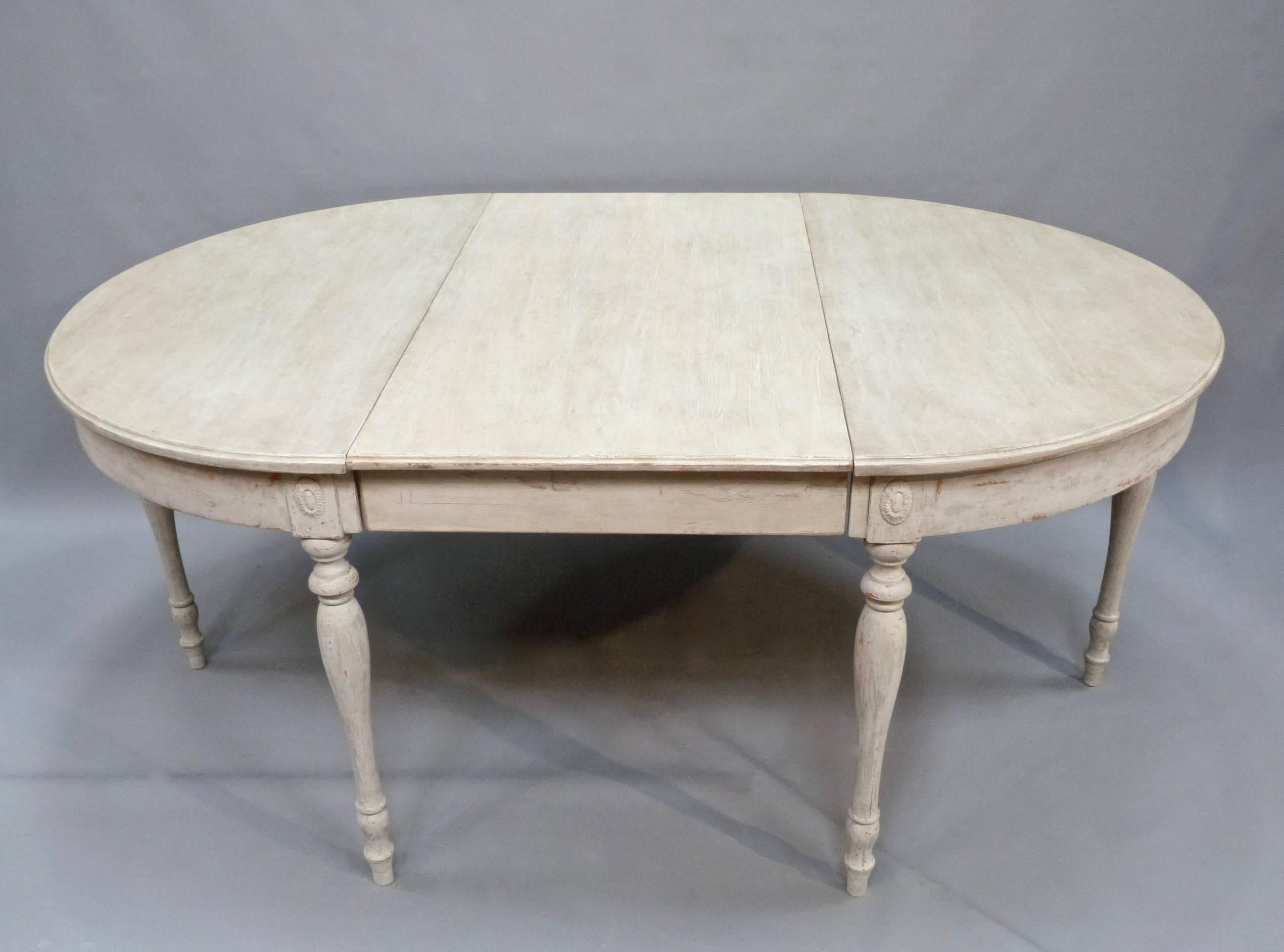 Gustavian 19th Century Swedish Painted Dining Table with Three Leaves For Sale