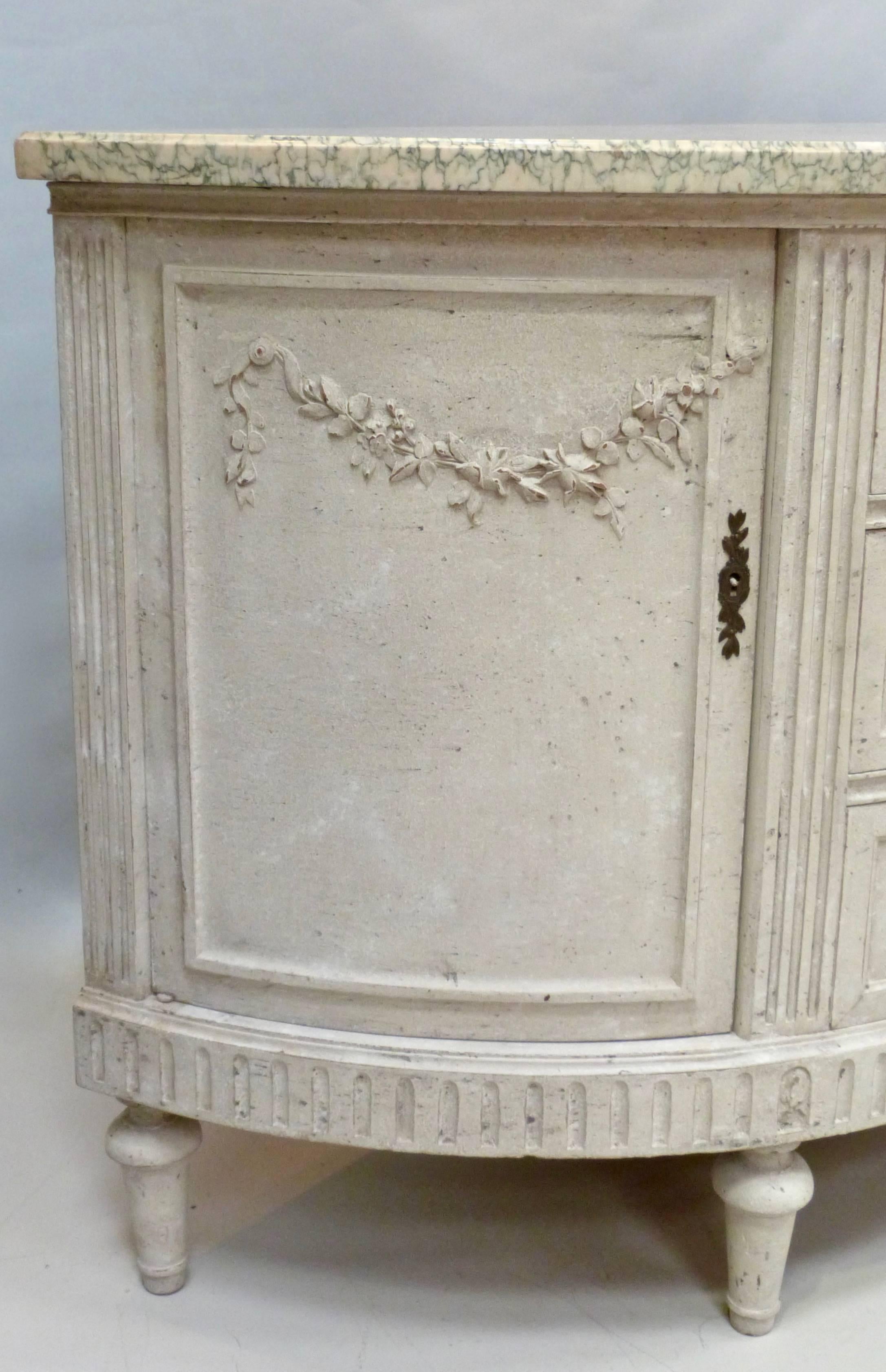 Decorative French Painted Commode, Cupboard In Good Condition For Sale In Froxfield, Wiltshire