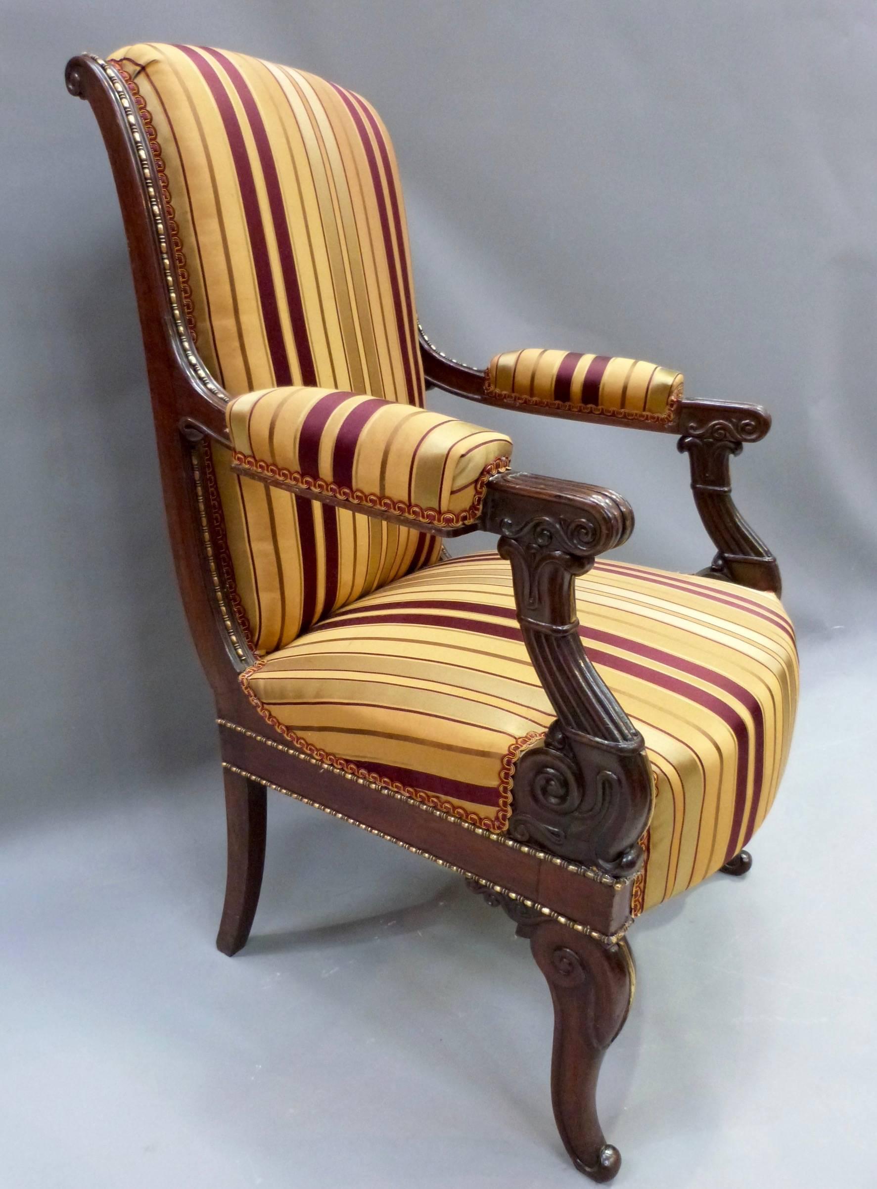 English Pair of Early 19th Century French Empire Elbow Chairs For Sale