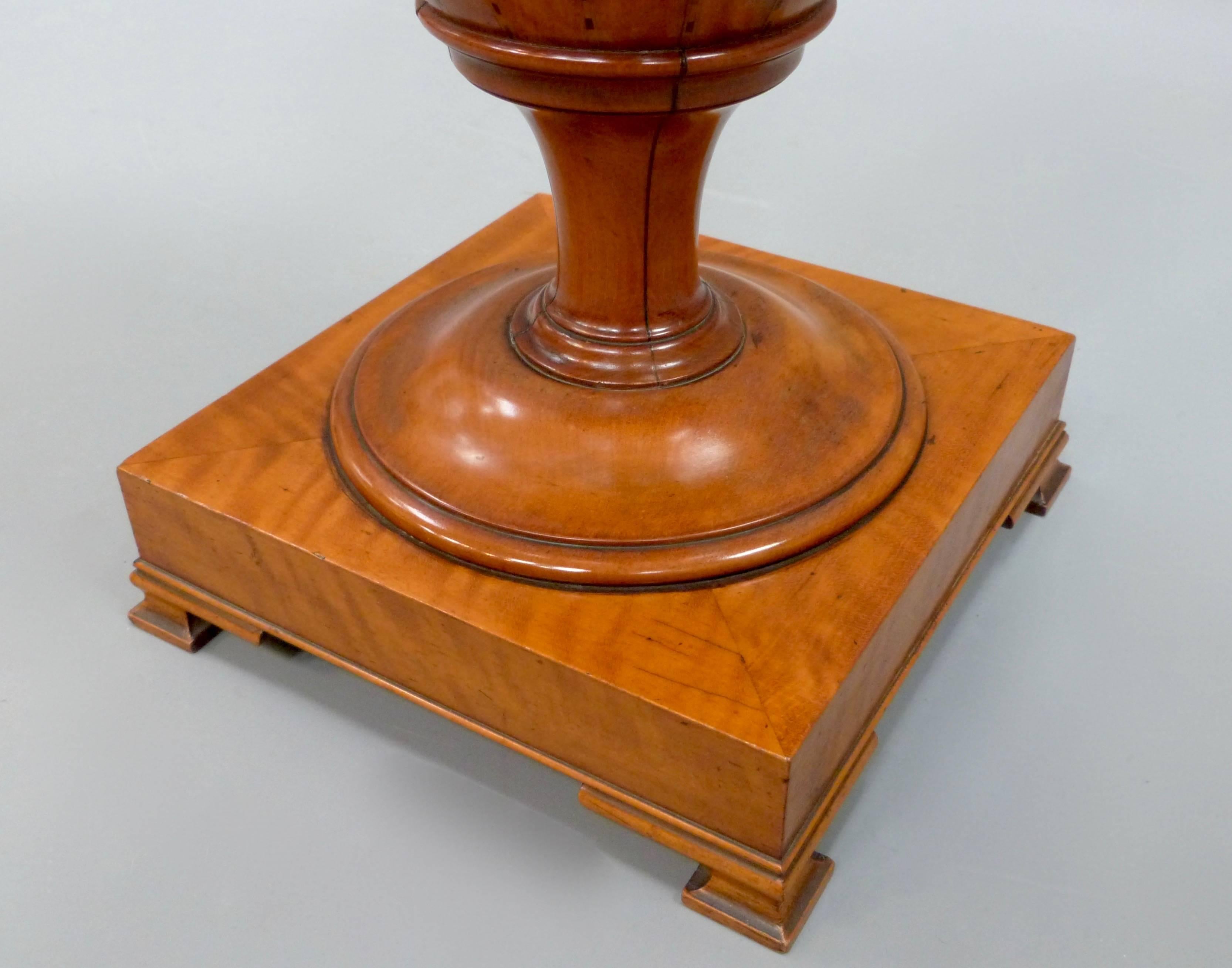 Late 19th Century Satinwood Cutlery Urn In Excellent Condition In Froxfield, Wiltshire