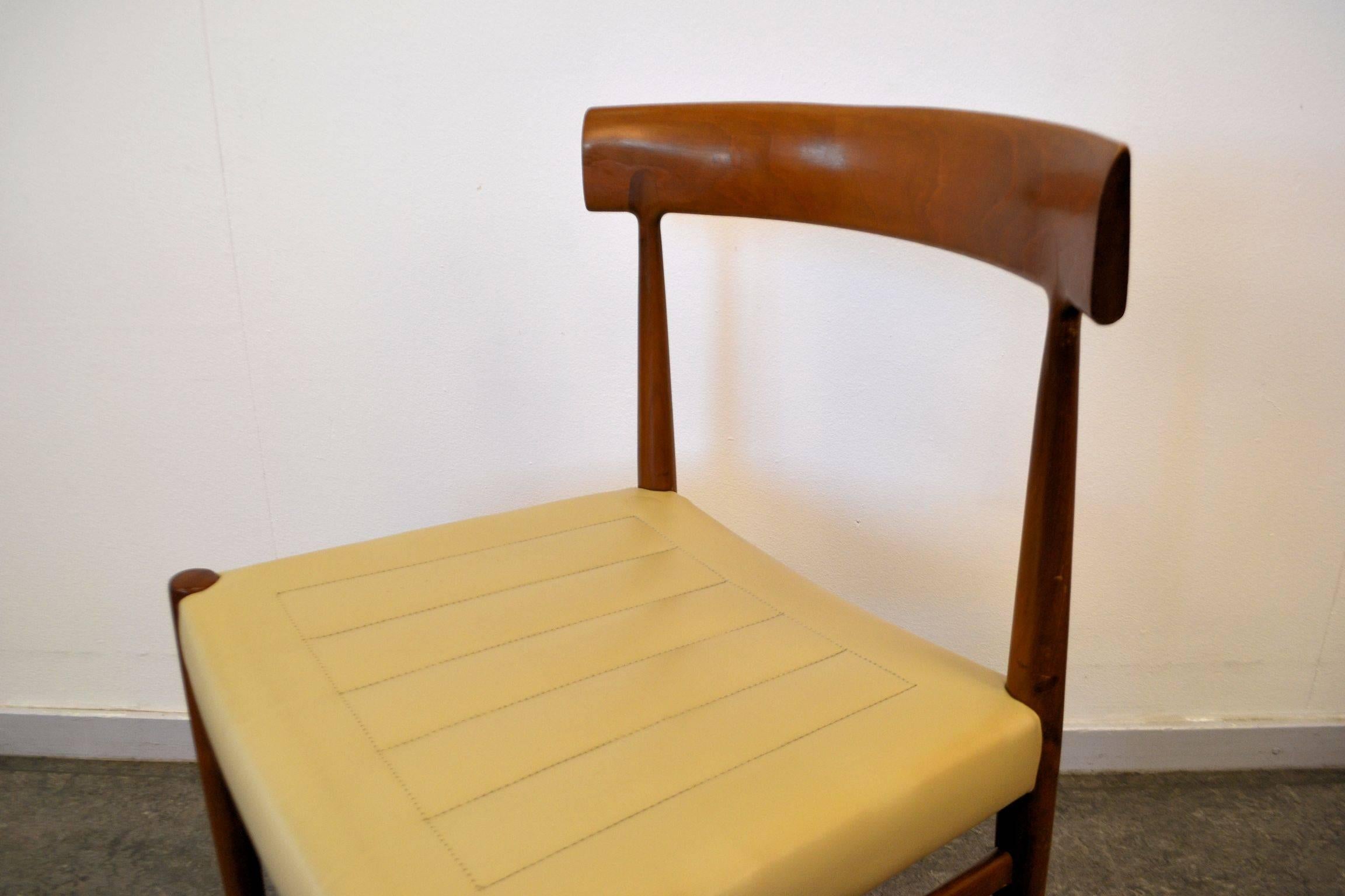 Mid-Century Modern Walnut Dining Chairs, Set of Six In Good Condition For Sale In Panningen, N-Limburg