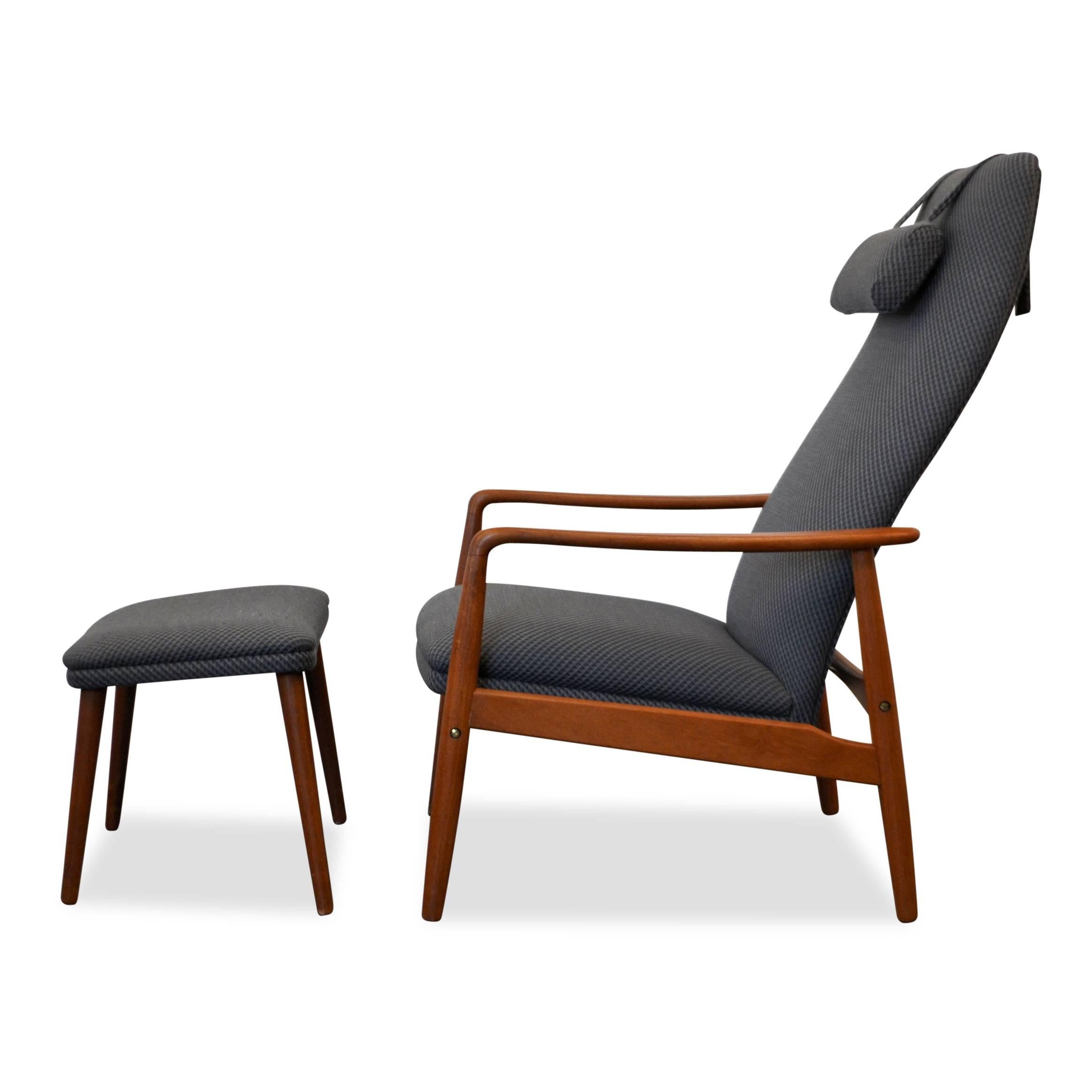 Stylish Danish Modern easy chair and ottoman designed by Søren Ladefoged for Danish manufacturer SL Møbler. This comfortable, solid teak chair features the typical Midcentury Denmark organic design and greyish-blue upholstery and matching ottoman.