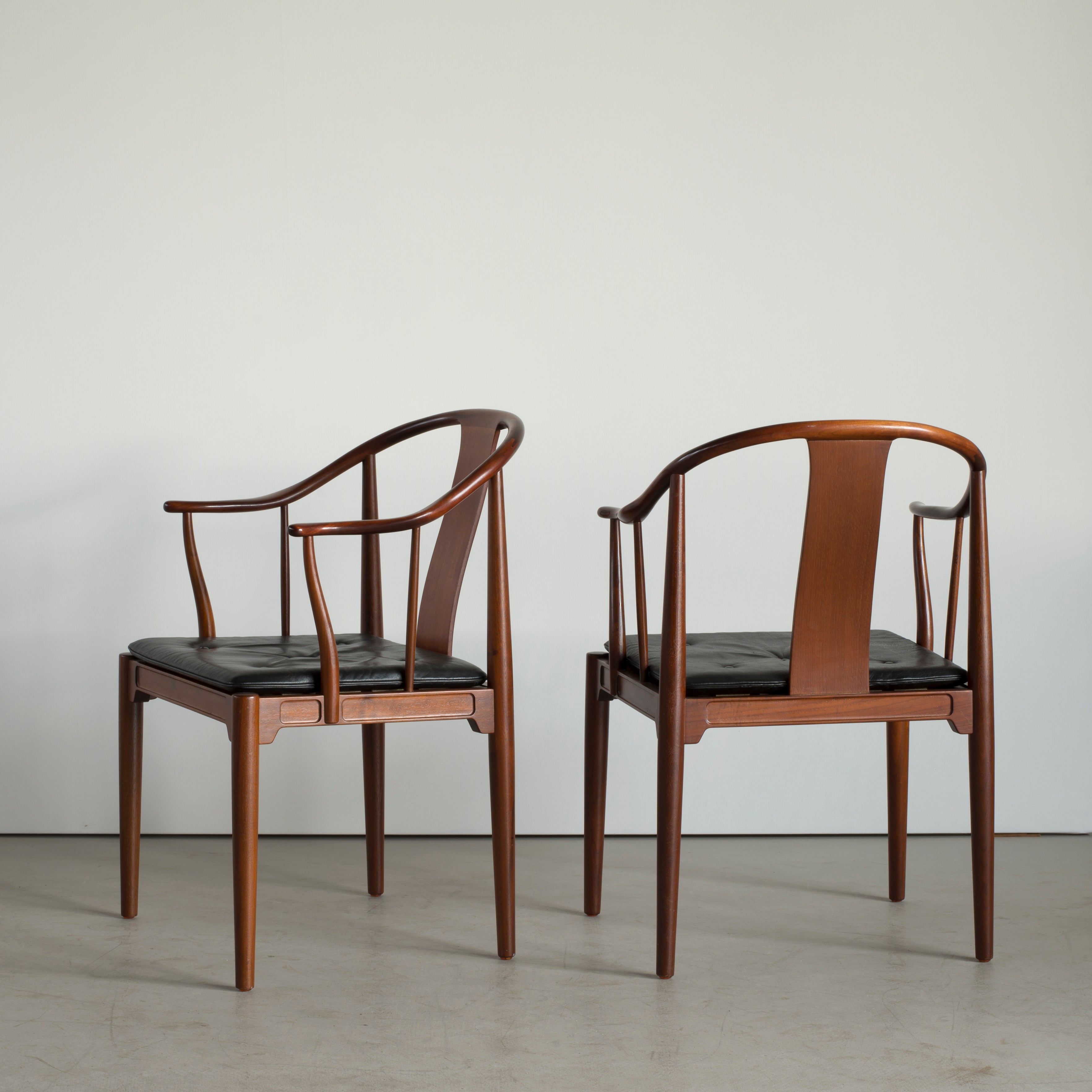 Pair Of Hans J Wegner Chinese Chairs In Walnut For Pair Of Hans J Wegner Chinese Chairs In Walnut For